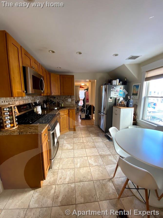 20 Cameron Ave, Davis Square