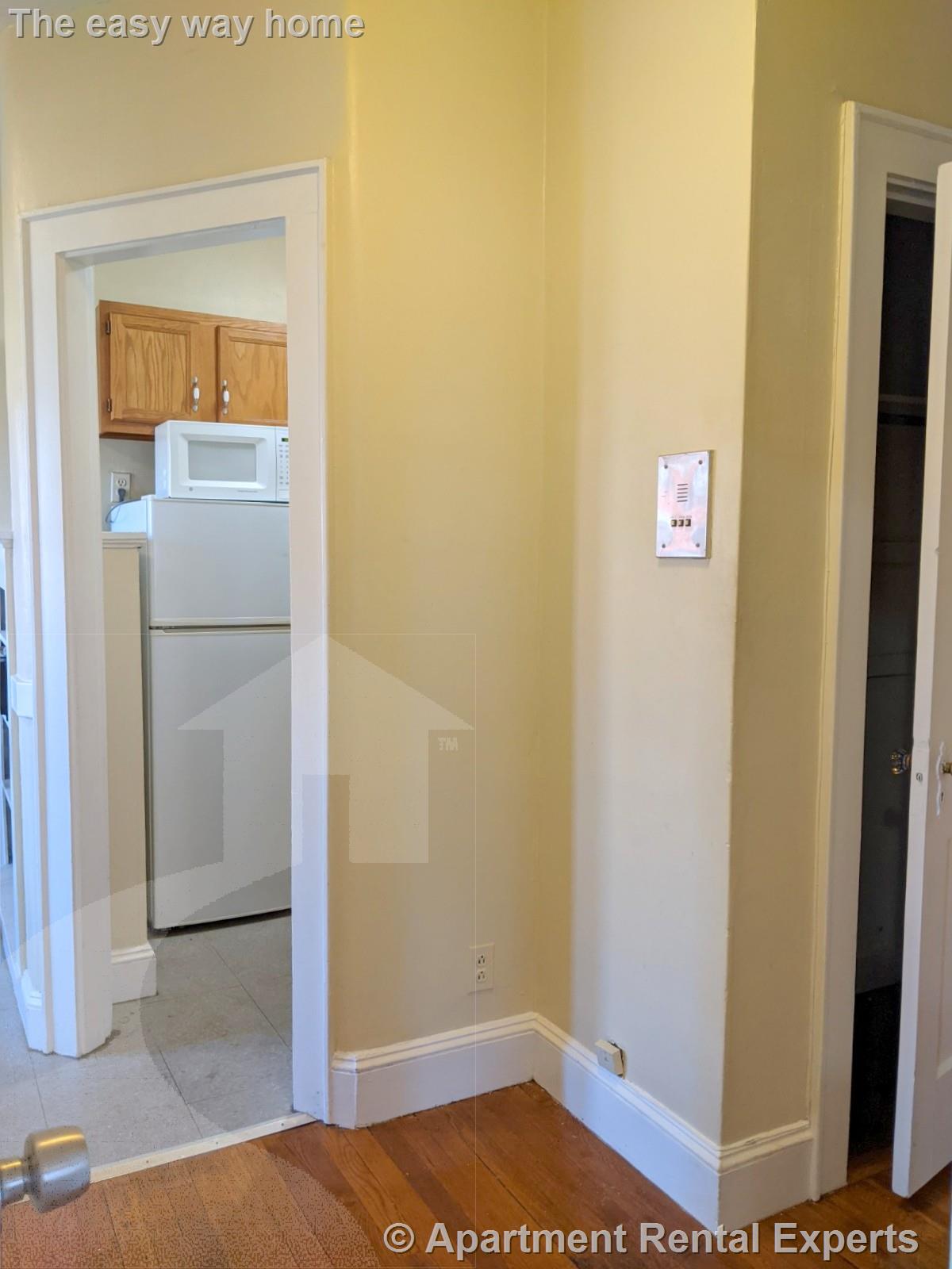 4 Cogswell Ave, Porter Square