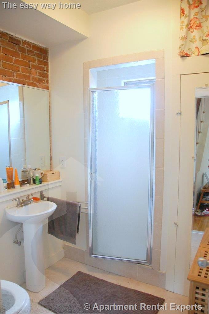 58 Fairmont St, Cambridgeport