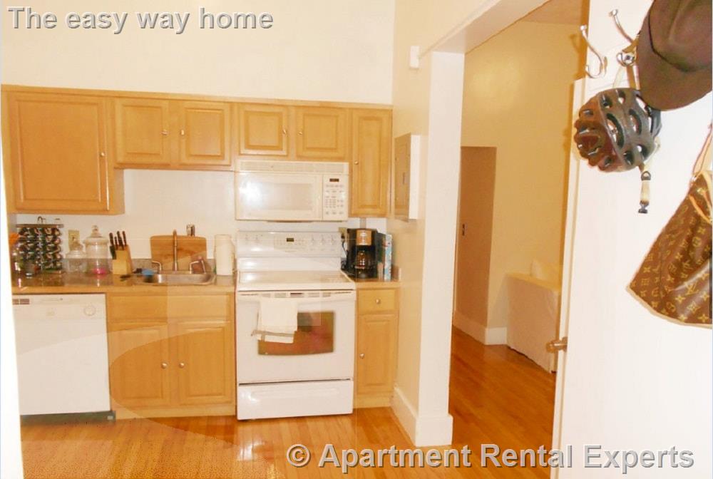 15 Aberdeen St, Fenway