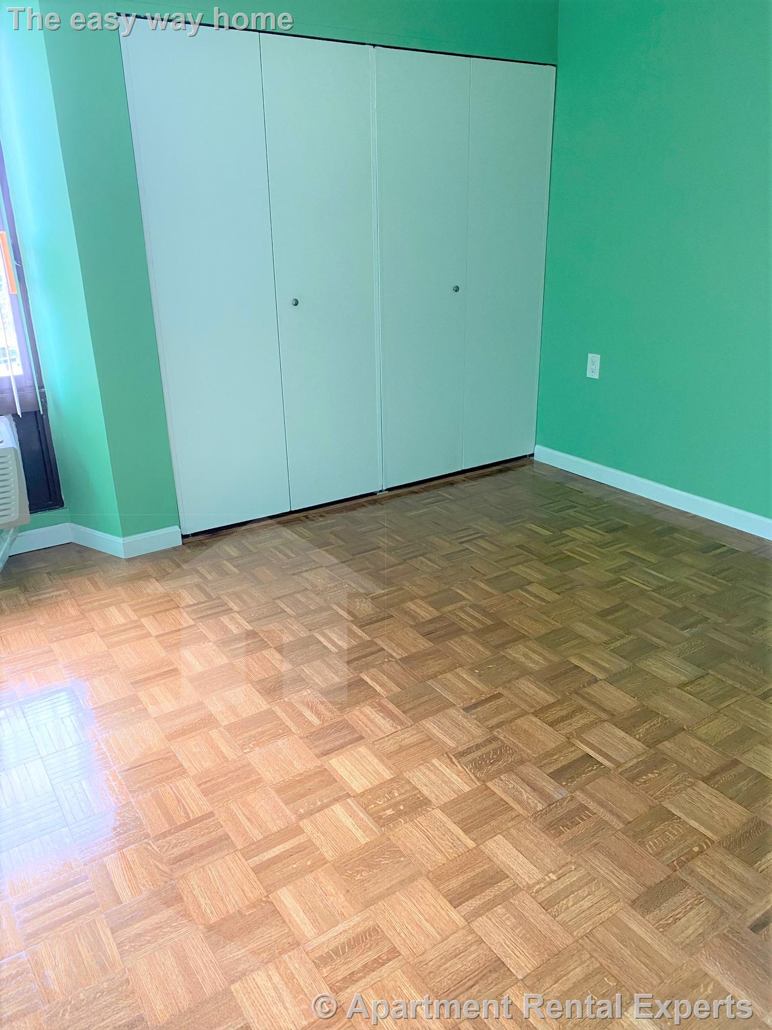 1105 Massachusetts Ave, Harvard Square