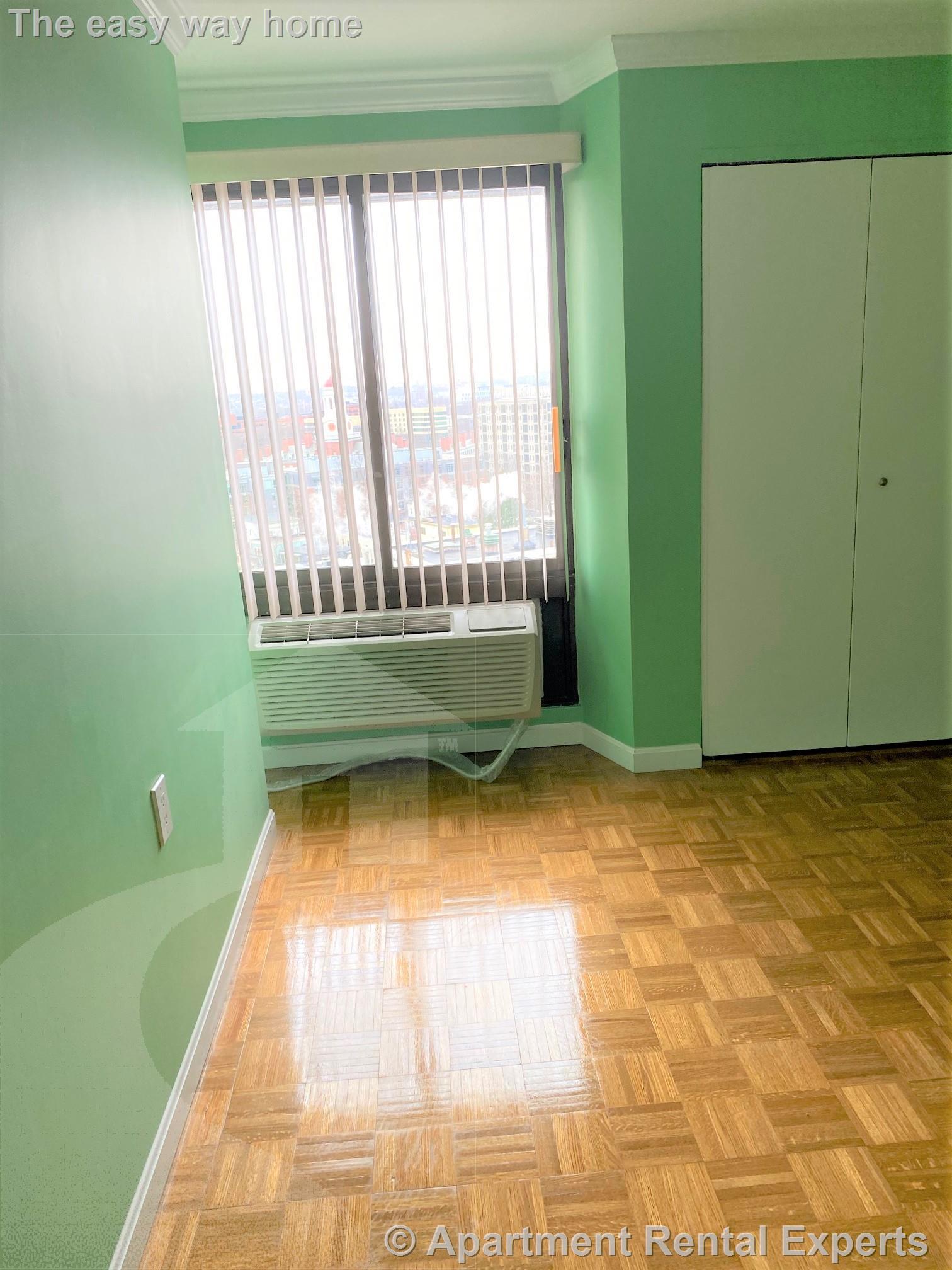 1105 Massachusetts Ave, Harvard Square