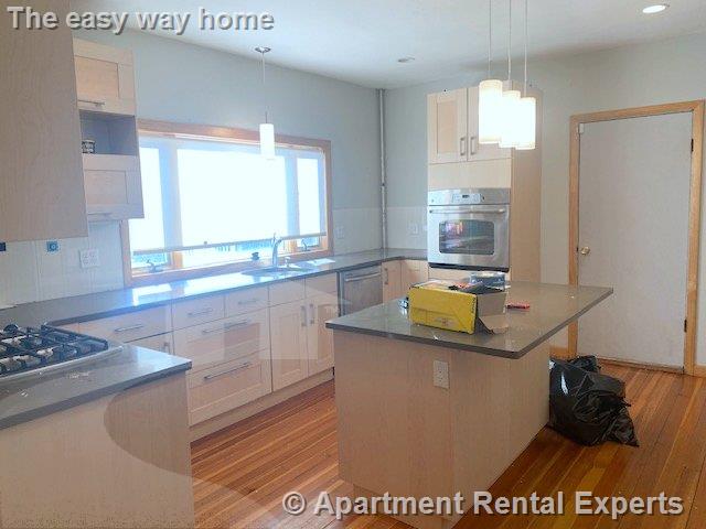 2 Drummond Pl, North Cambridge