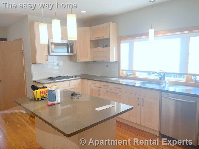 2 Drummond Pl, North Cambridge