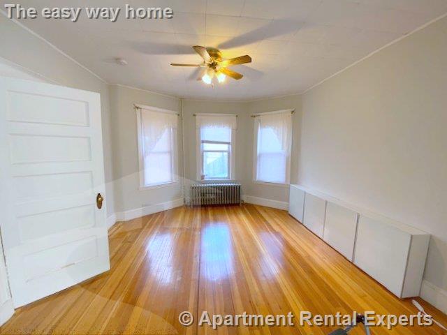 2 Drummond Pl, North Cambridge