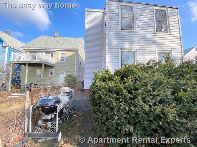 2 Drummond Pl, North Cambridge