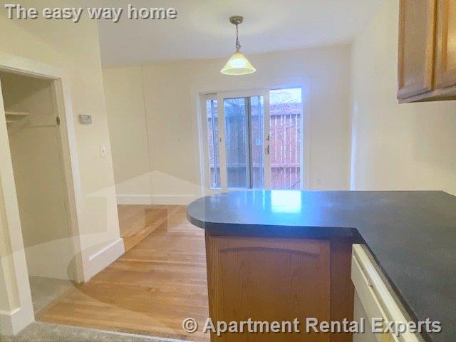 416R Washington St, Harvard Square