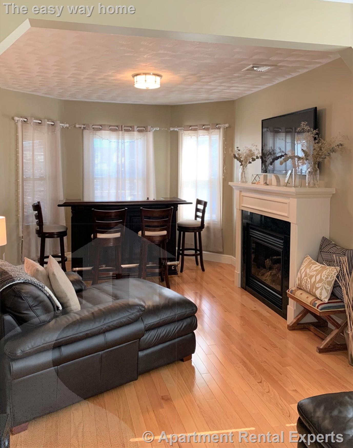 1060 Fellsway, Wellington