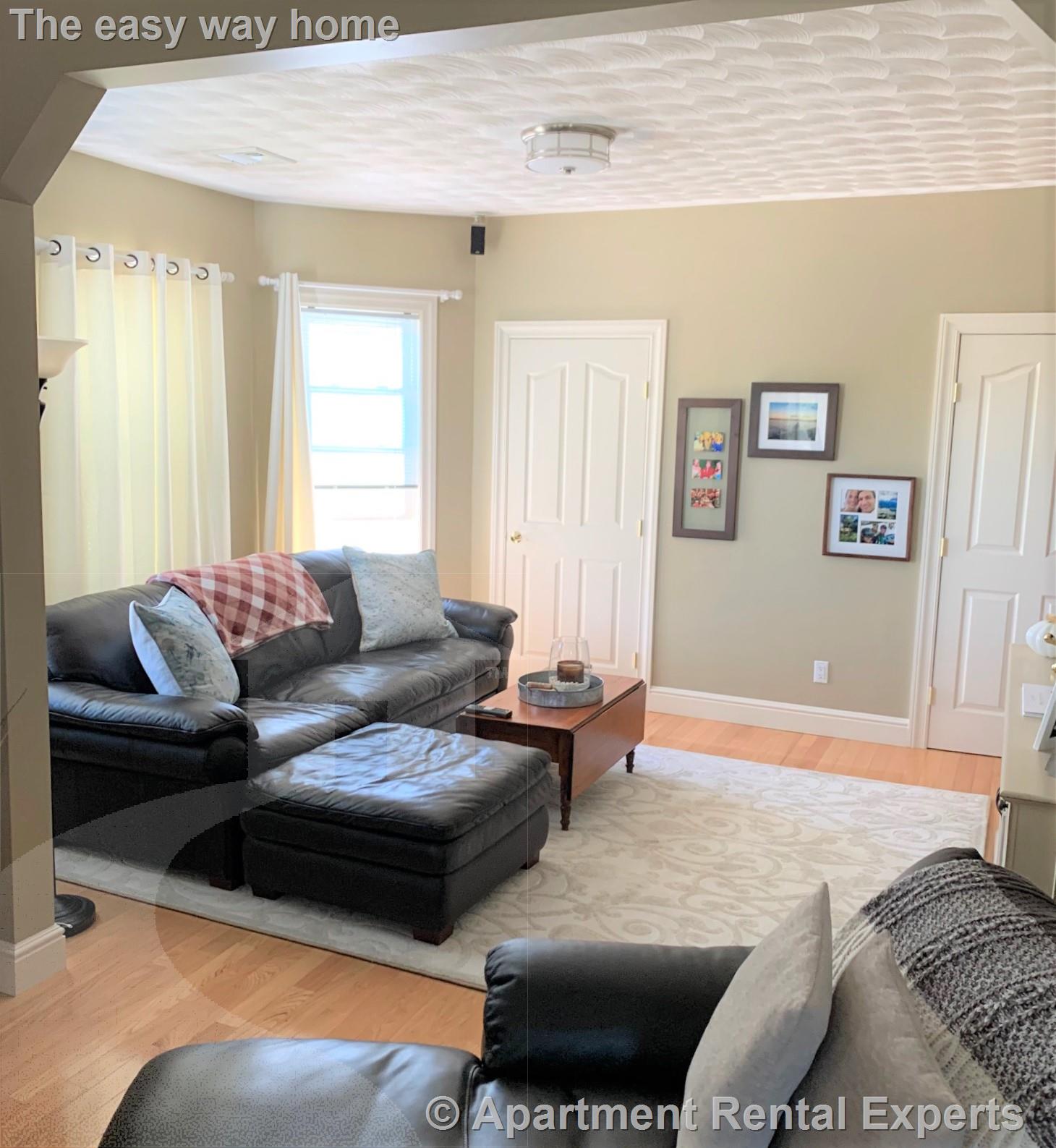 1060 Fellsway, Wellington