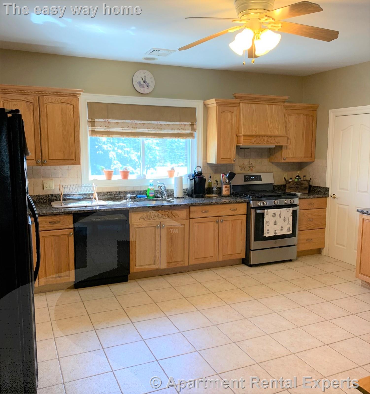 1060 Fellsway, Wellington