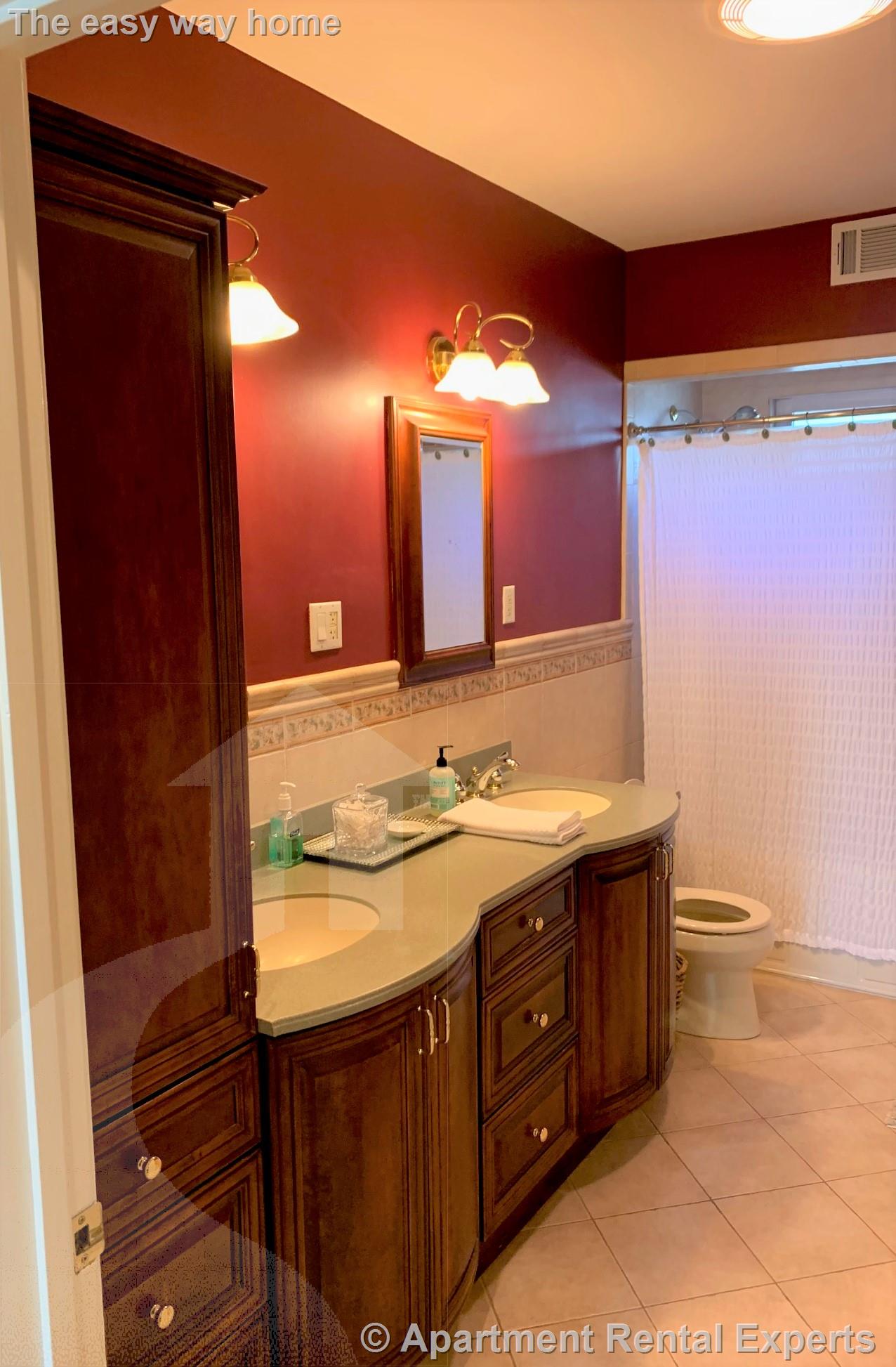 1060 Fellsway, Wellington