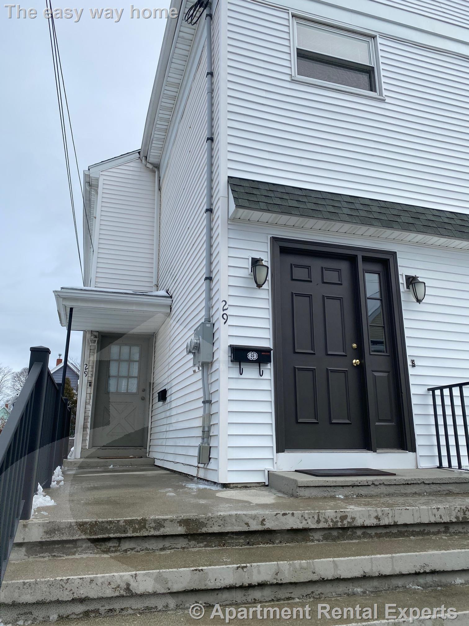 29 Fountain St, Medford Square