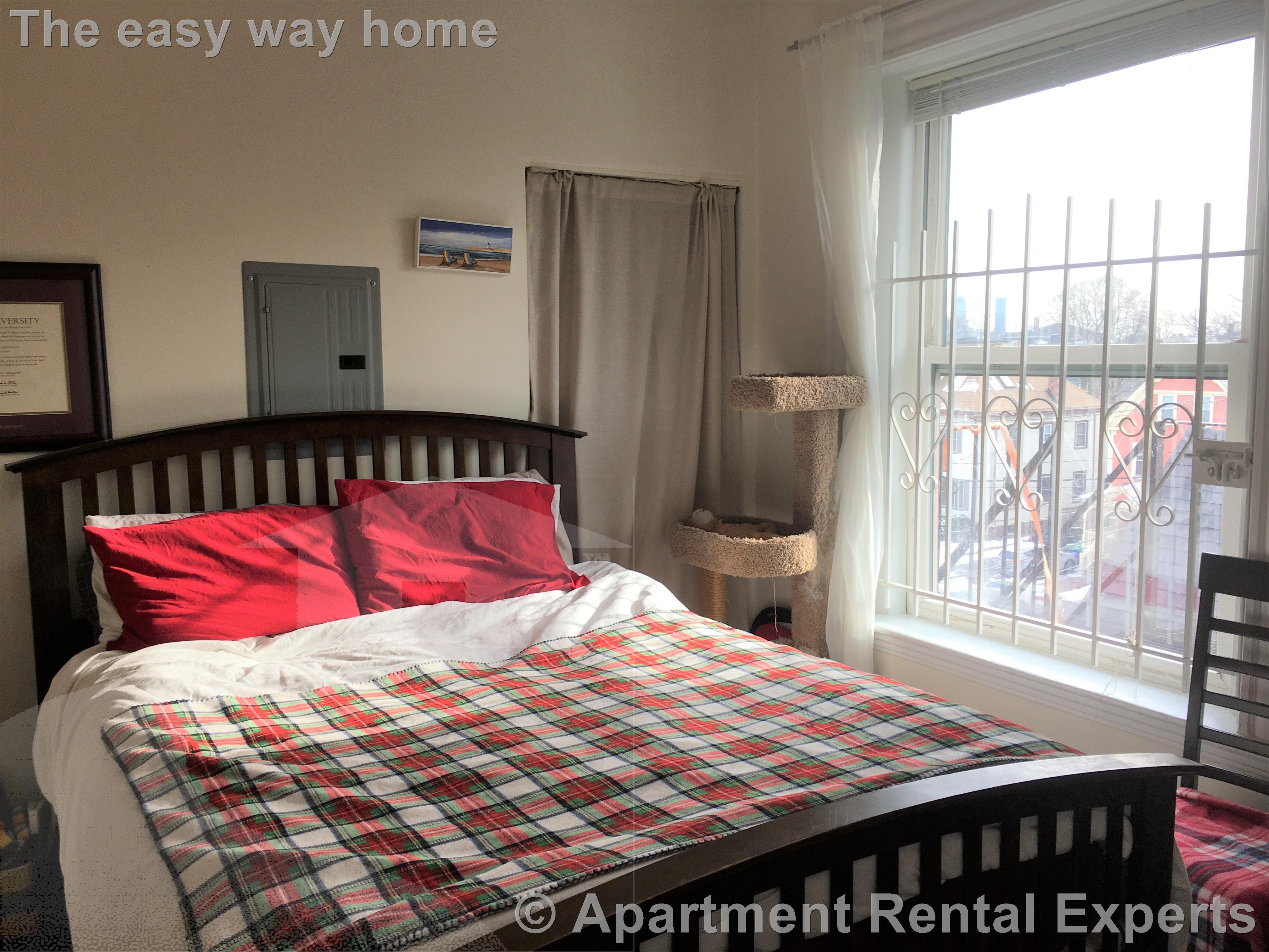 64 Vinal Ave, Union Square