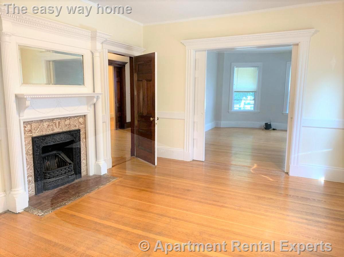 32 Grace St, Malden Center