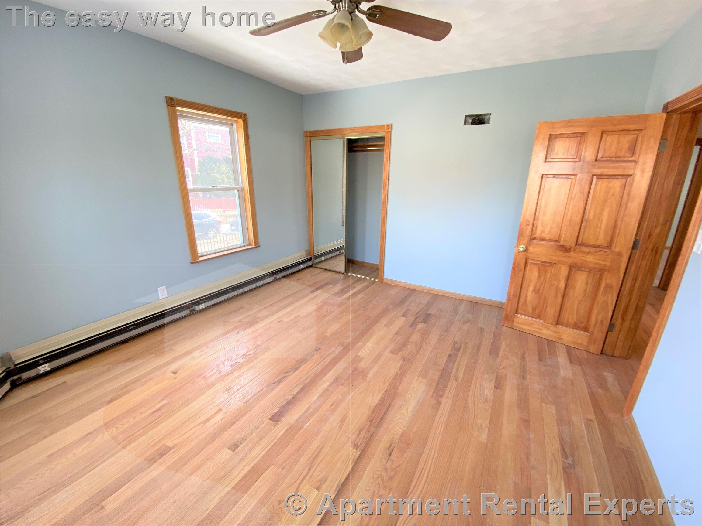 134-136 Holland St, Davis Square