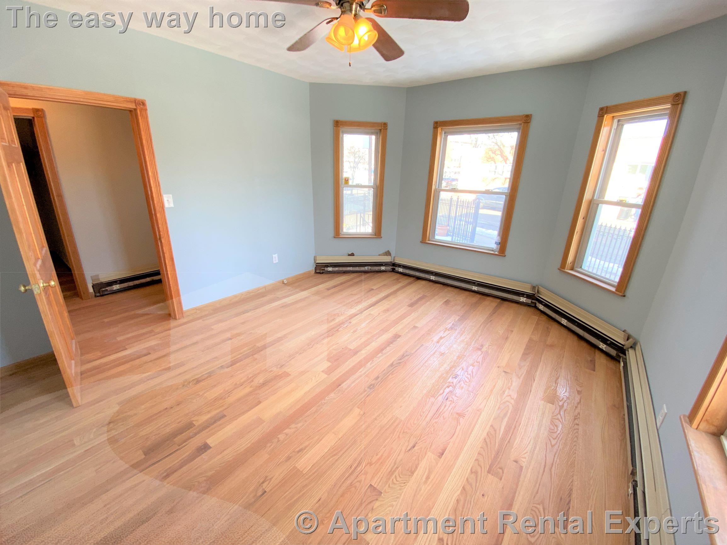 134-136 Holland St, Davis Square