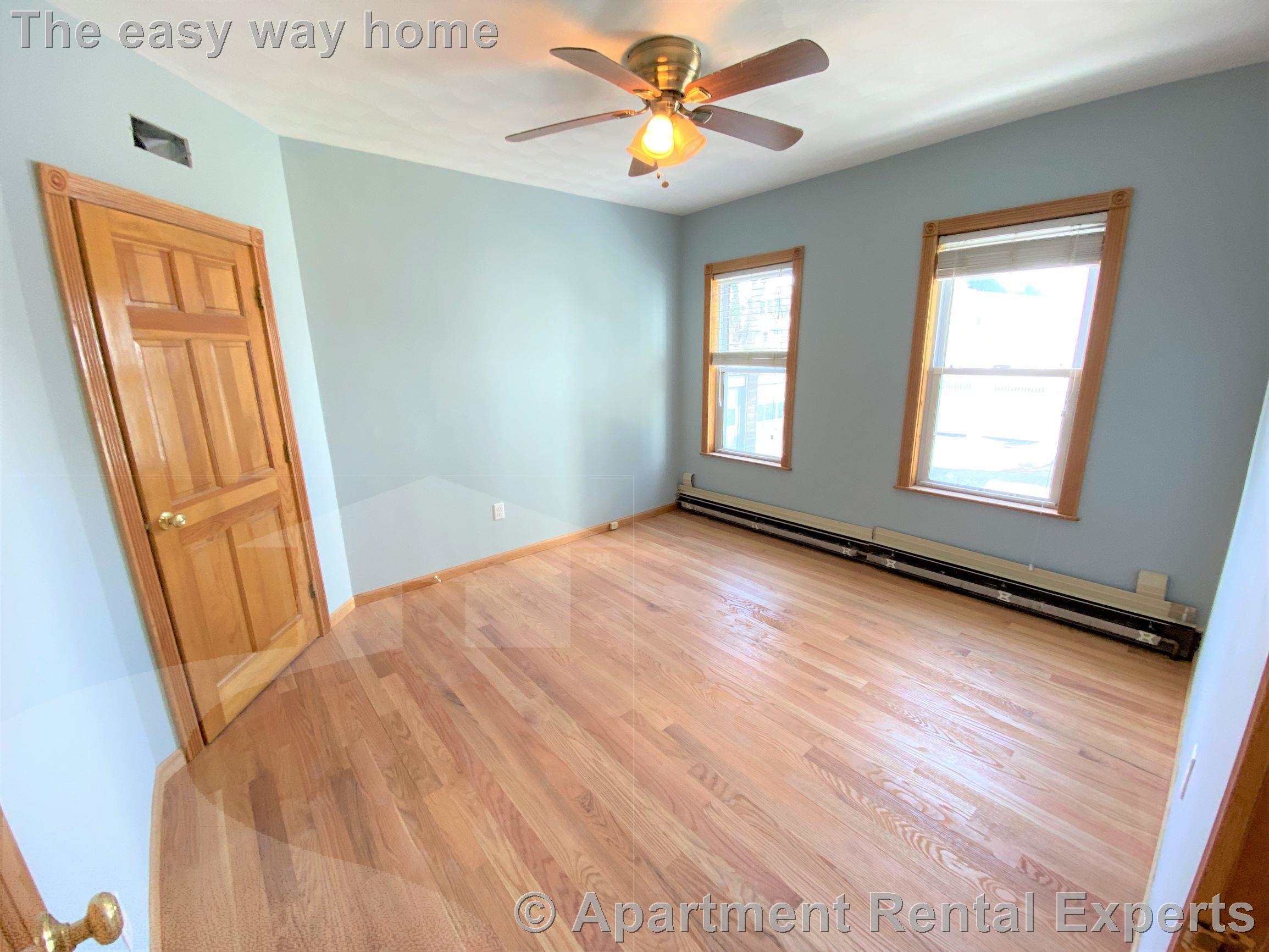 134-136 Holland St, Davis Square