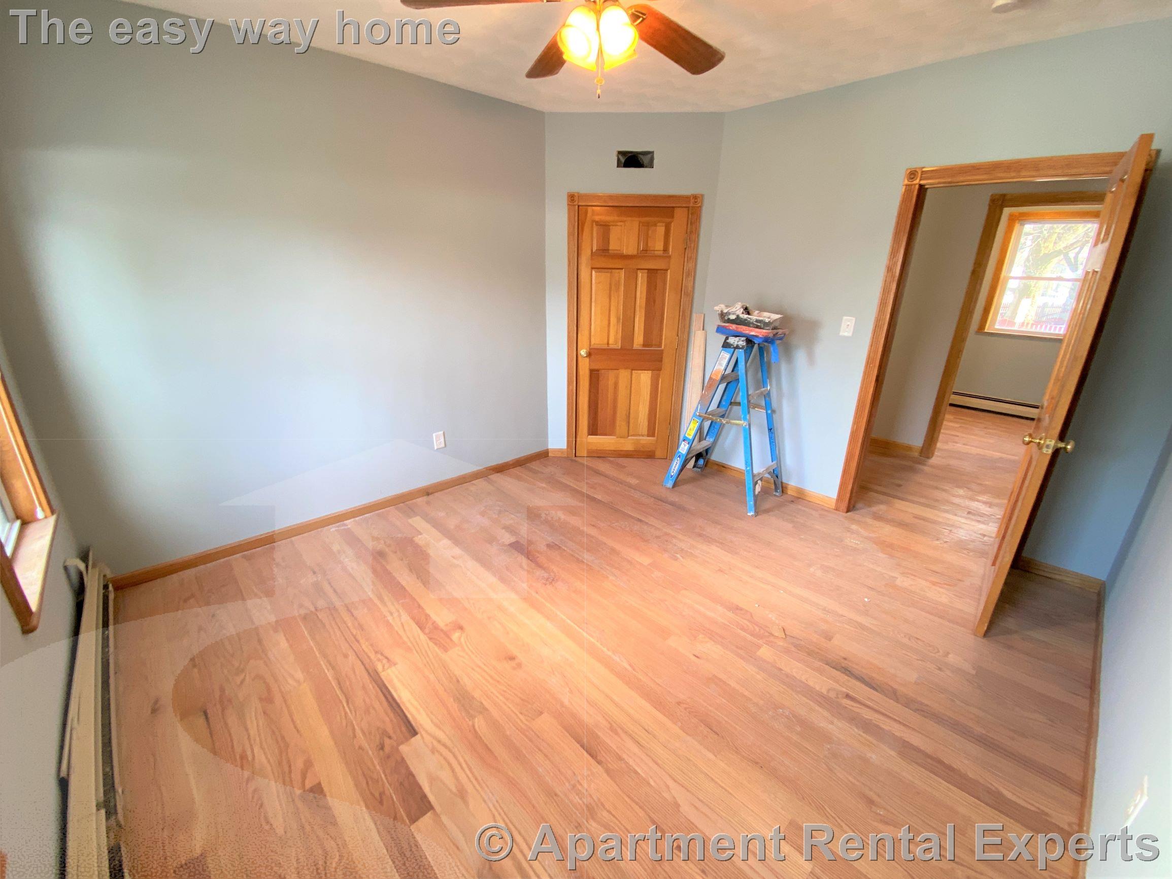 134-136 Holland St, Davis Square