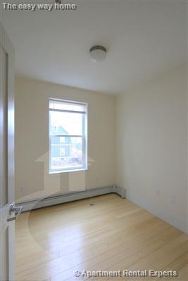 505 Pleasant St, Malden Center