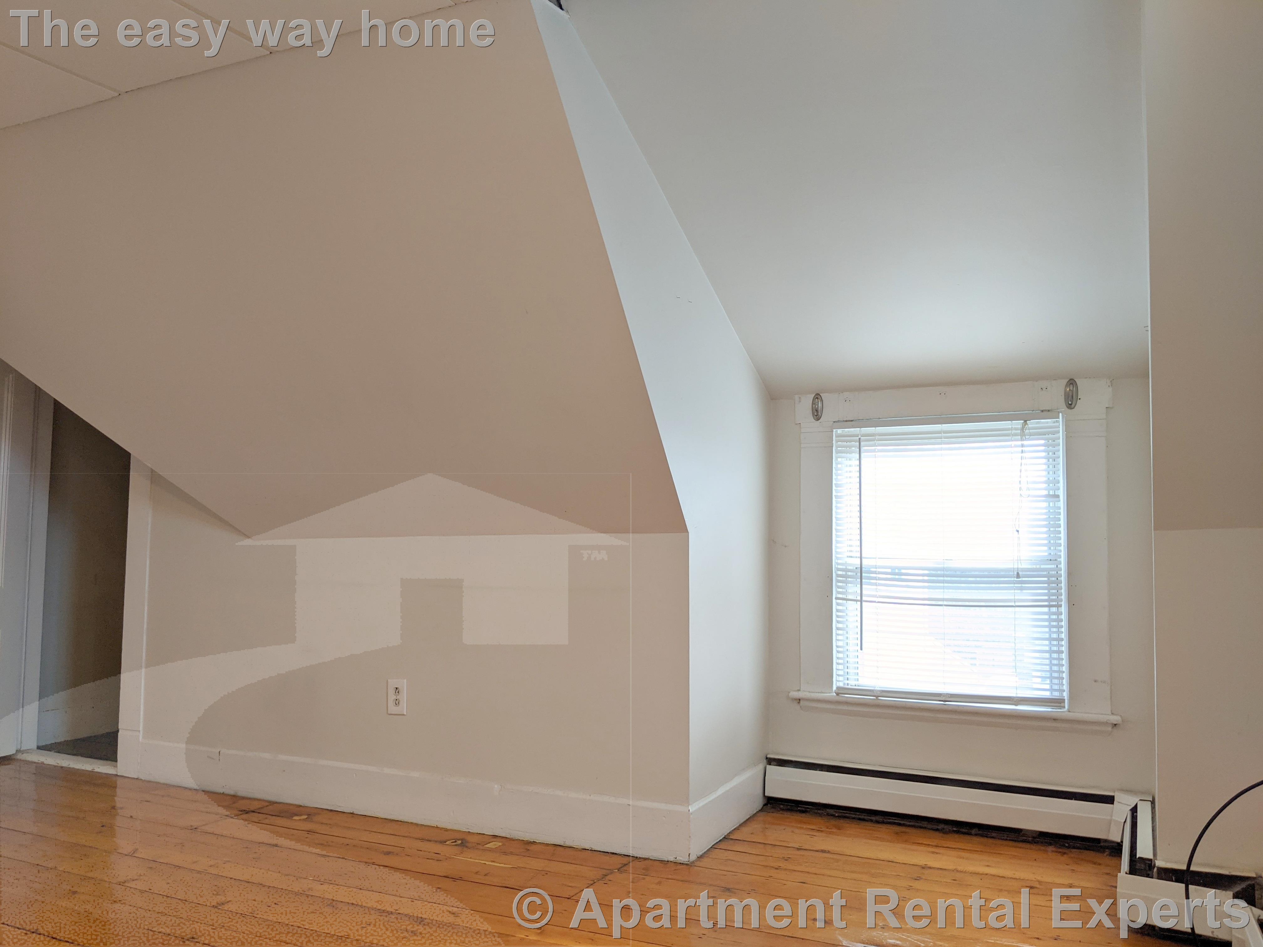 67 Putnam St, Prospect Hill