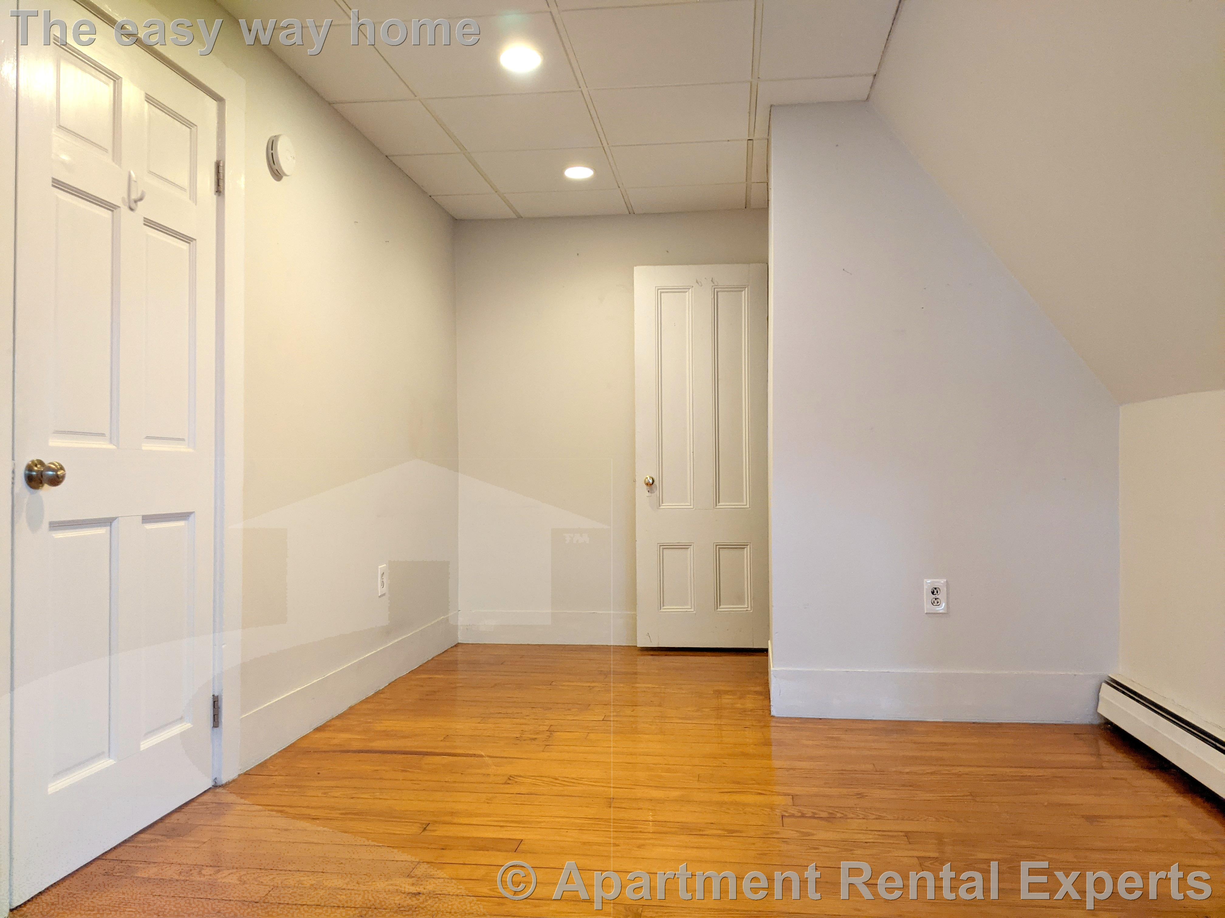 67 Putnam St, Prospect Hill