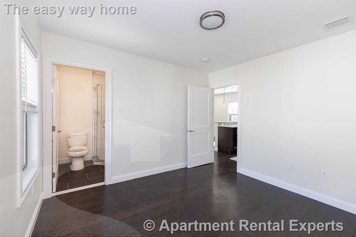 39-41 Harvard St, Tufts