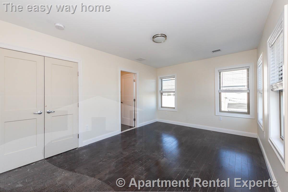 39-41 Harvard St, Tufts