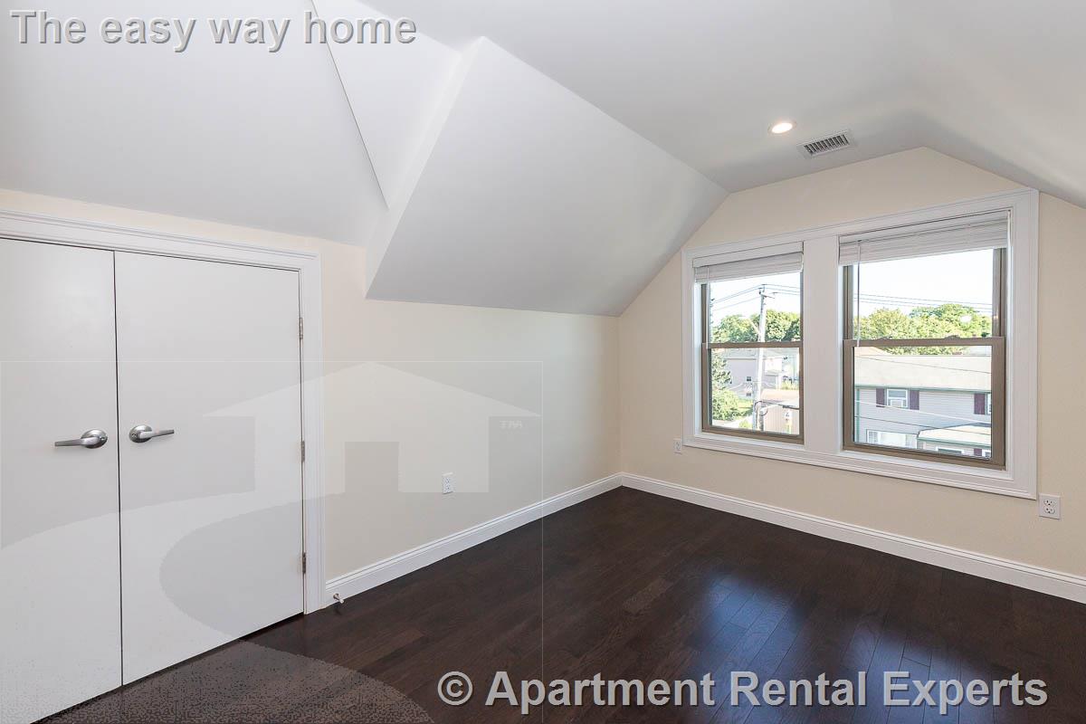 39-41 Harvard St, Tufts