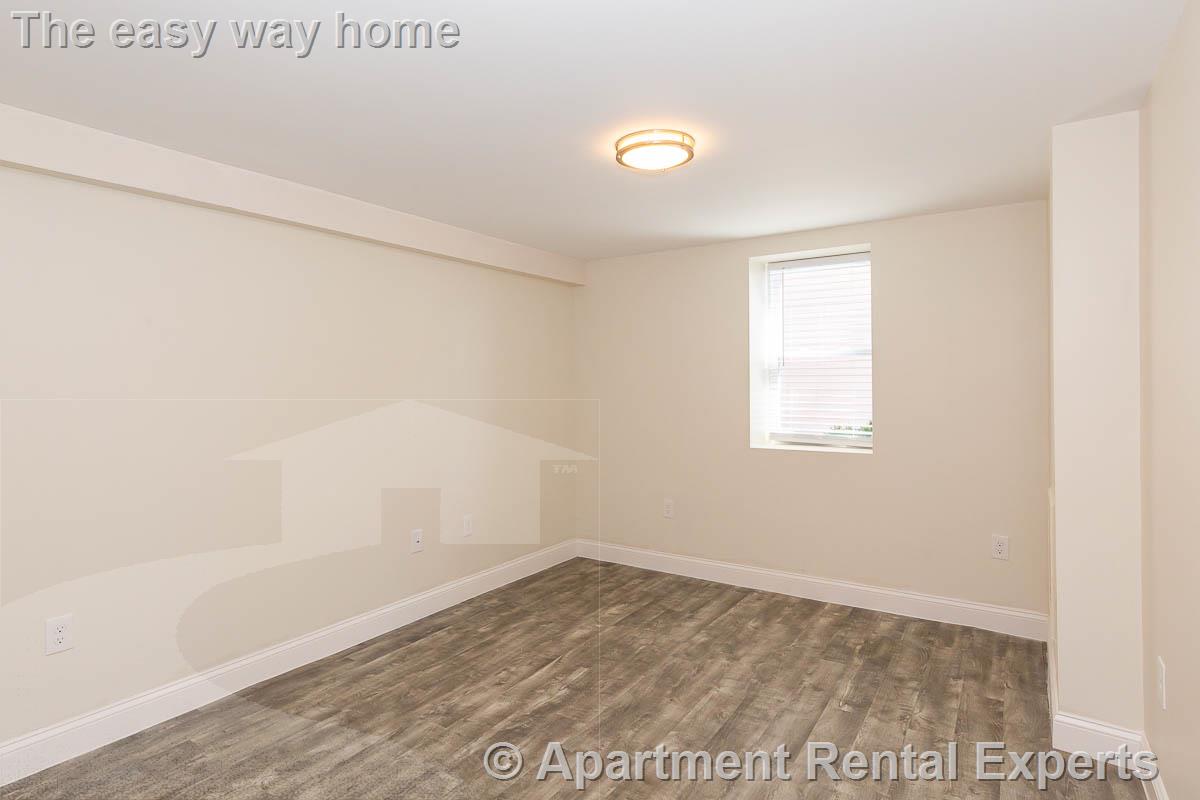 77 Rock Glen Rd, Medford