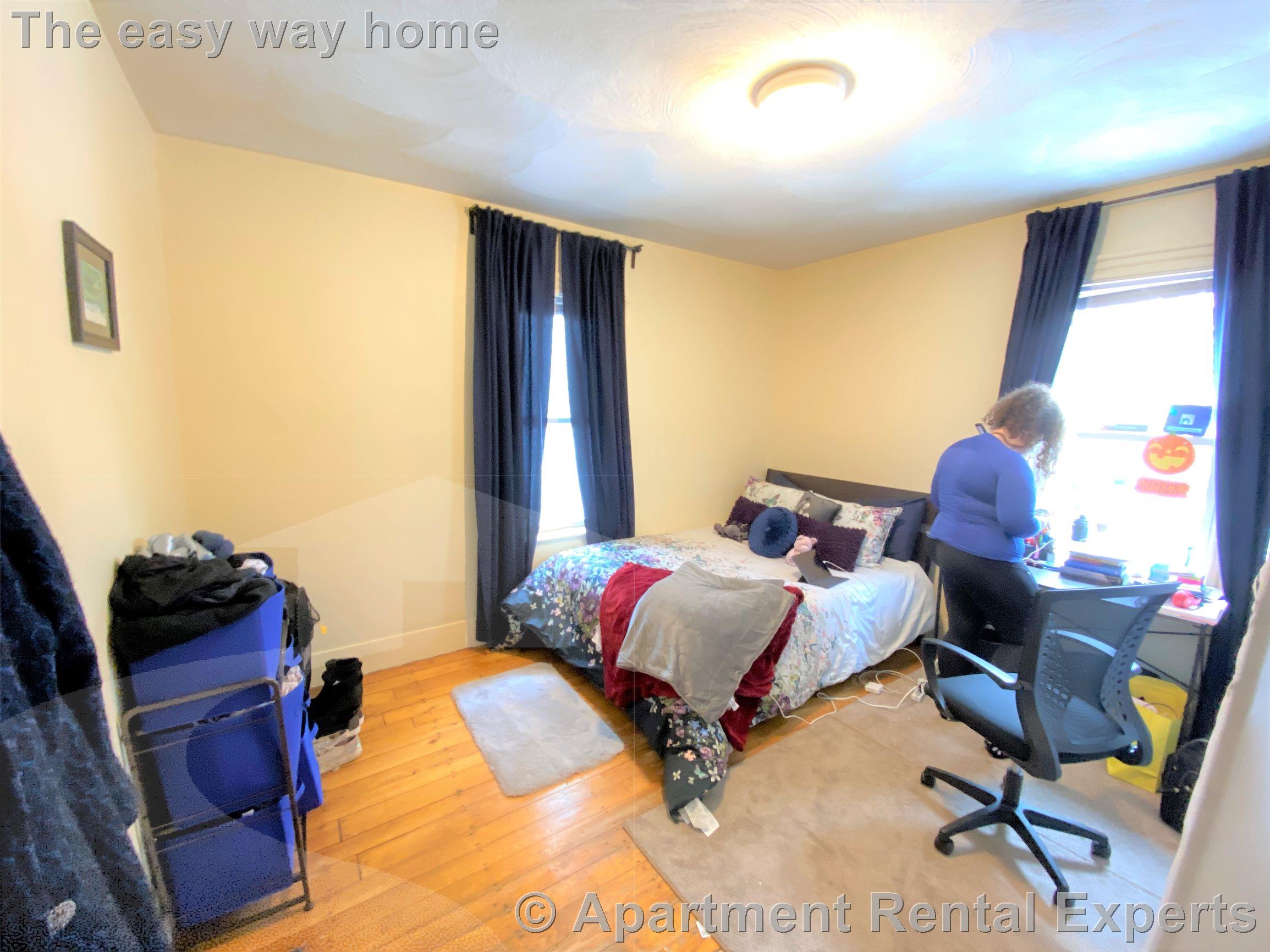 37 Cameron Ave, Davis Square