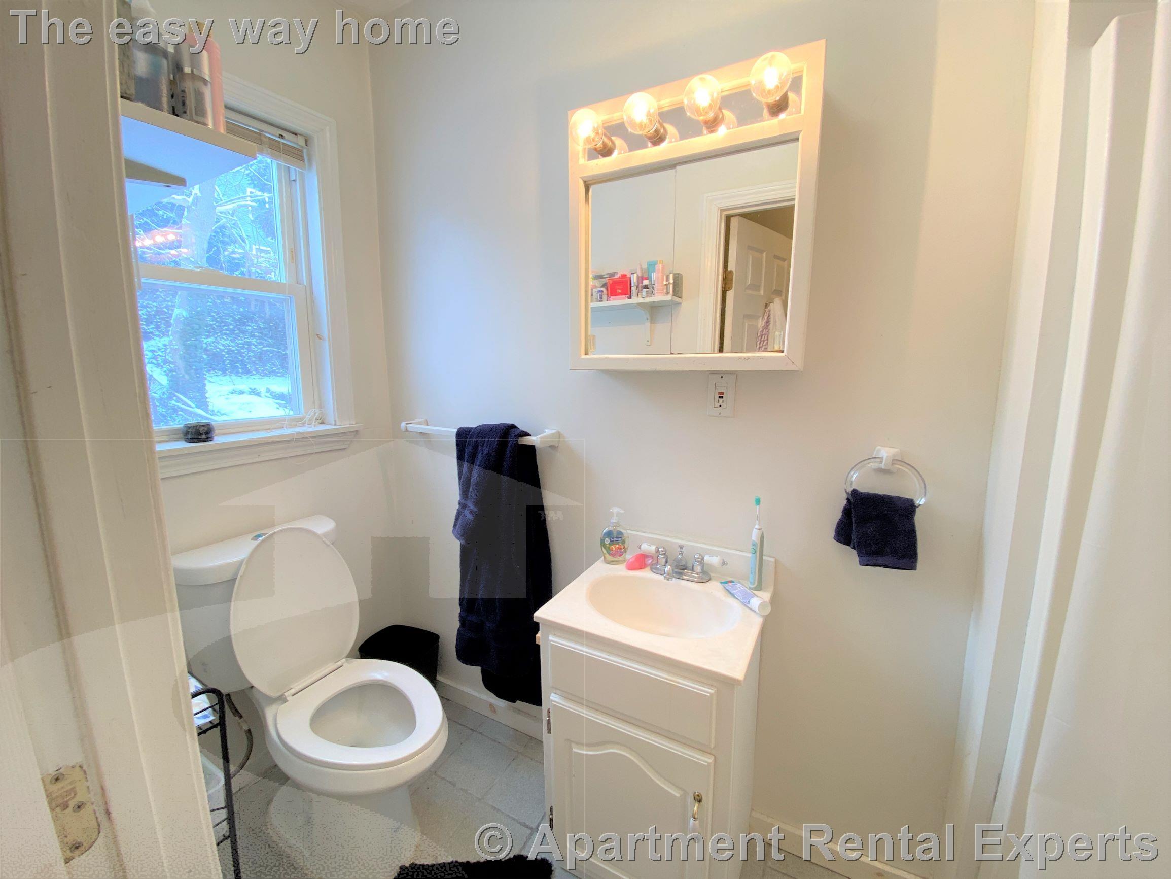 37 Cameron Ave, Davis Square