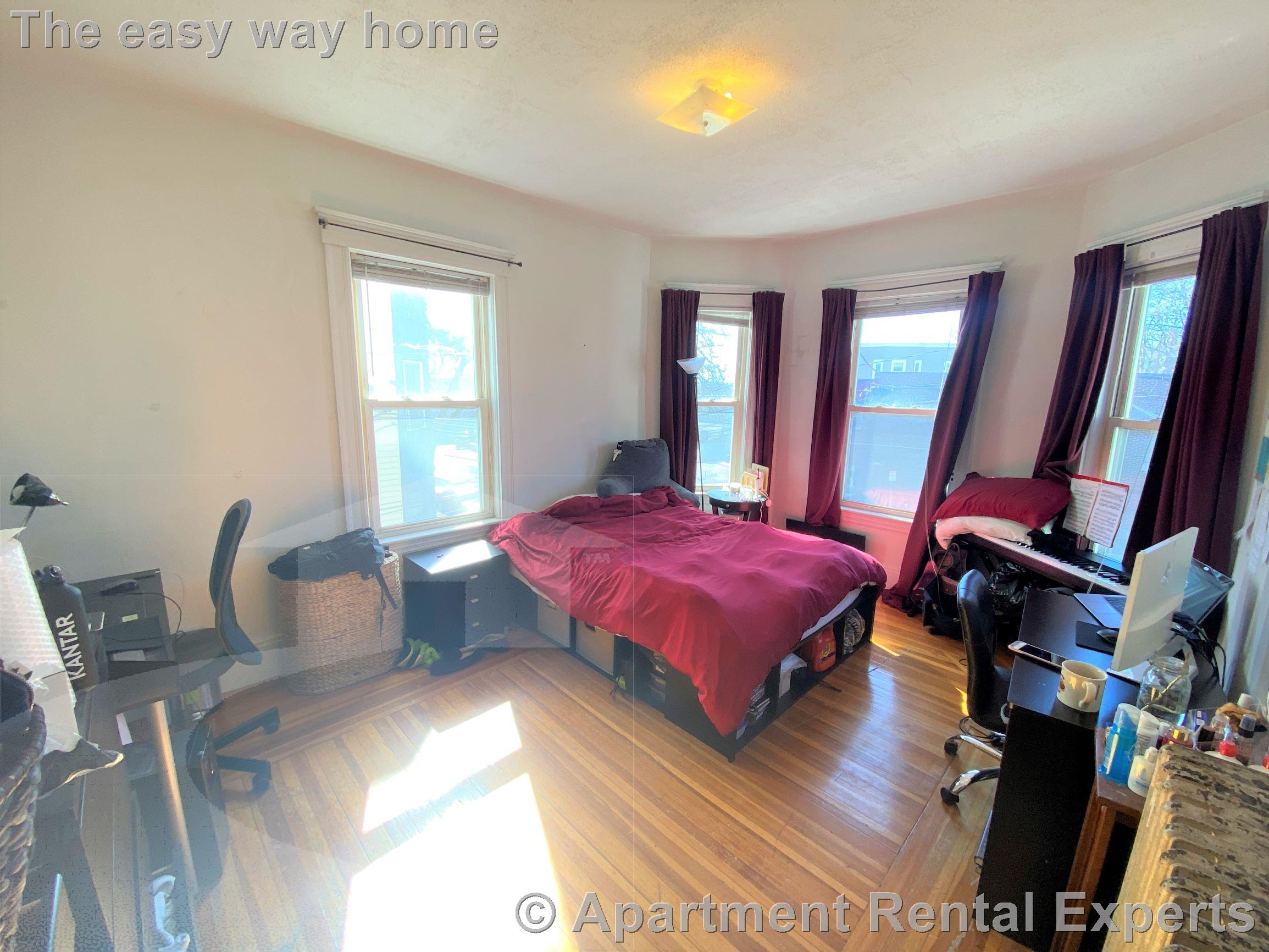 223 Holland St, Davis Square