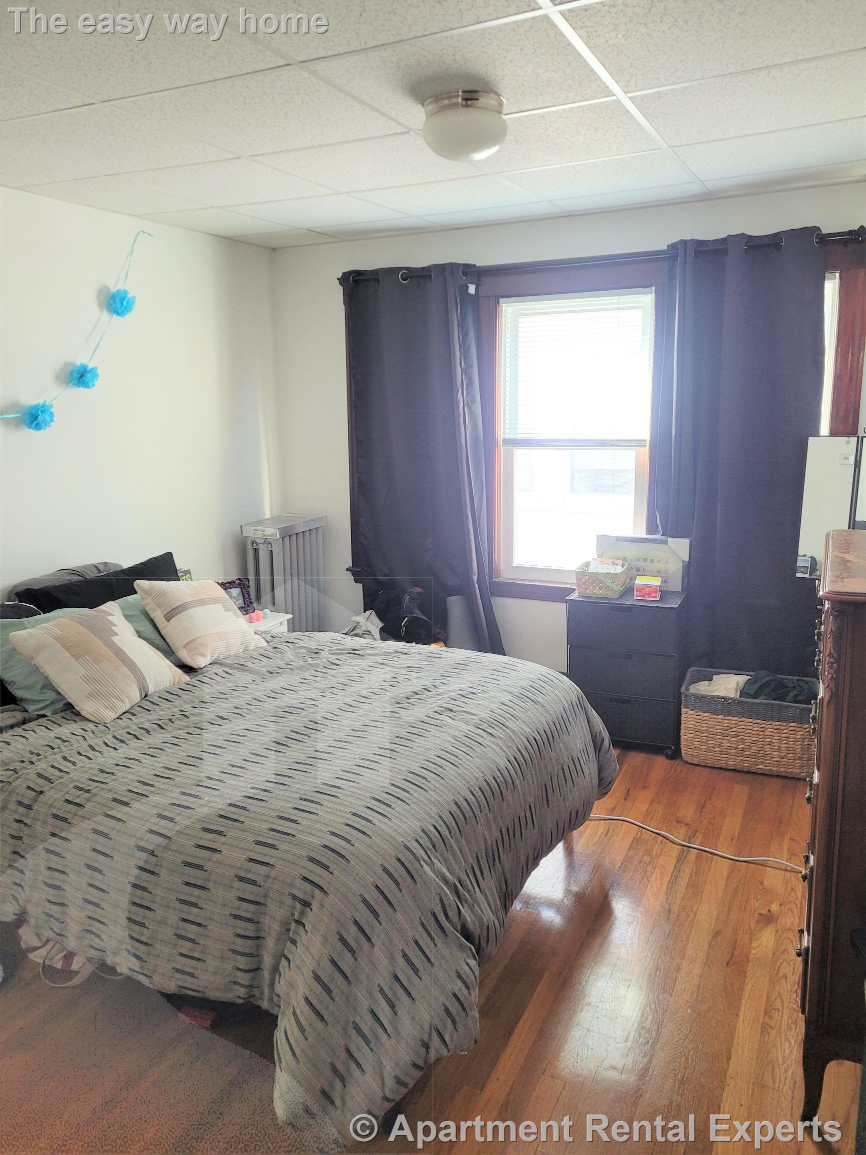 16-18 Silvey Pl, Porter Square