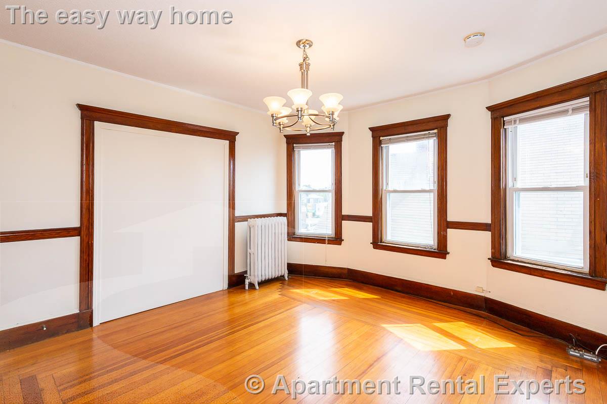 600 Broadway, Ball Square