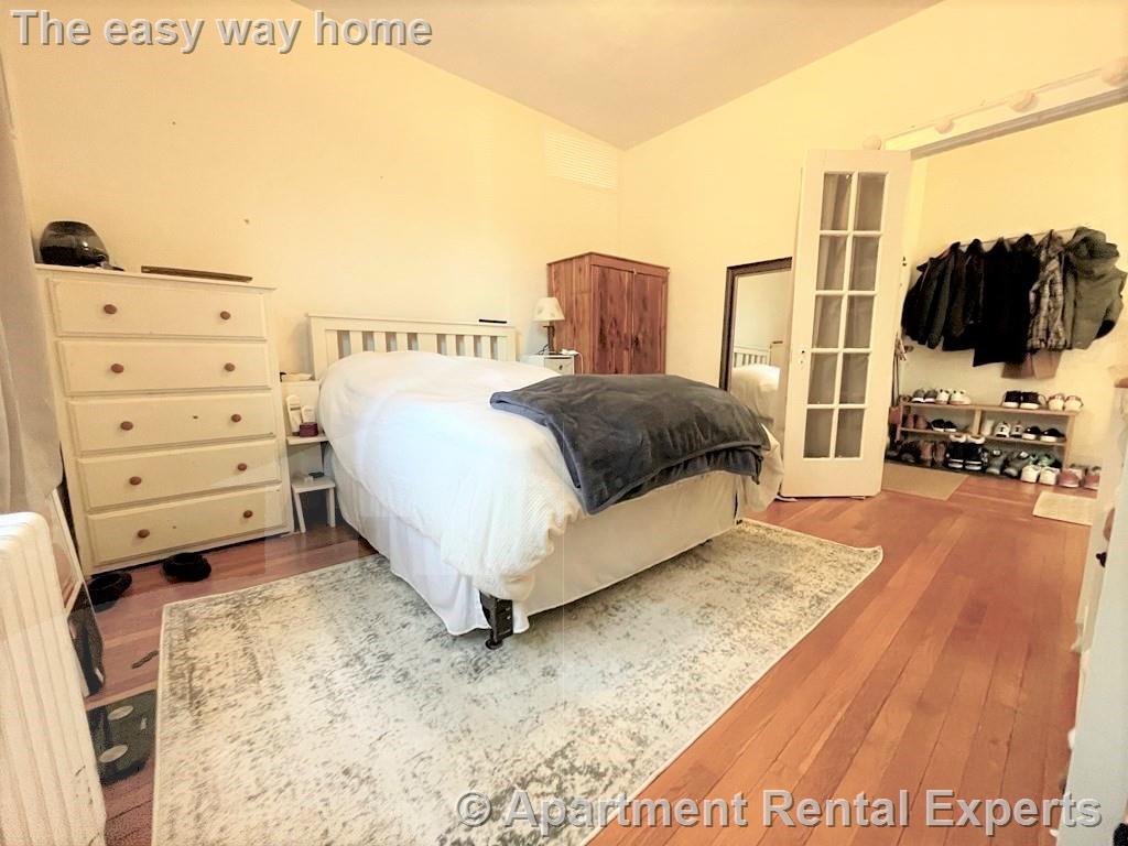 71 Martin St, Harvard Square