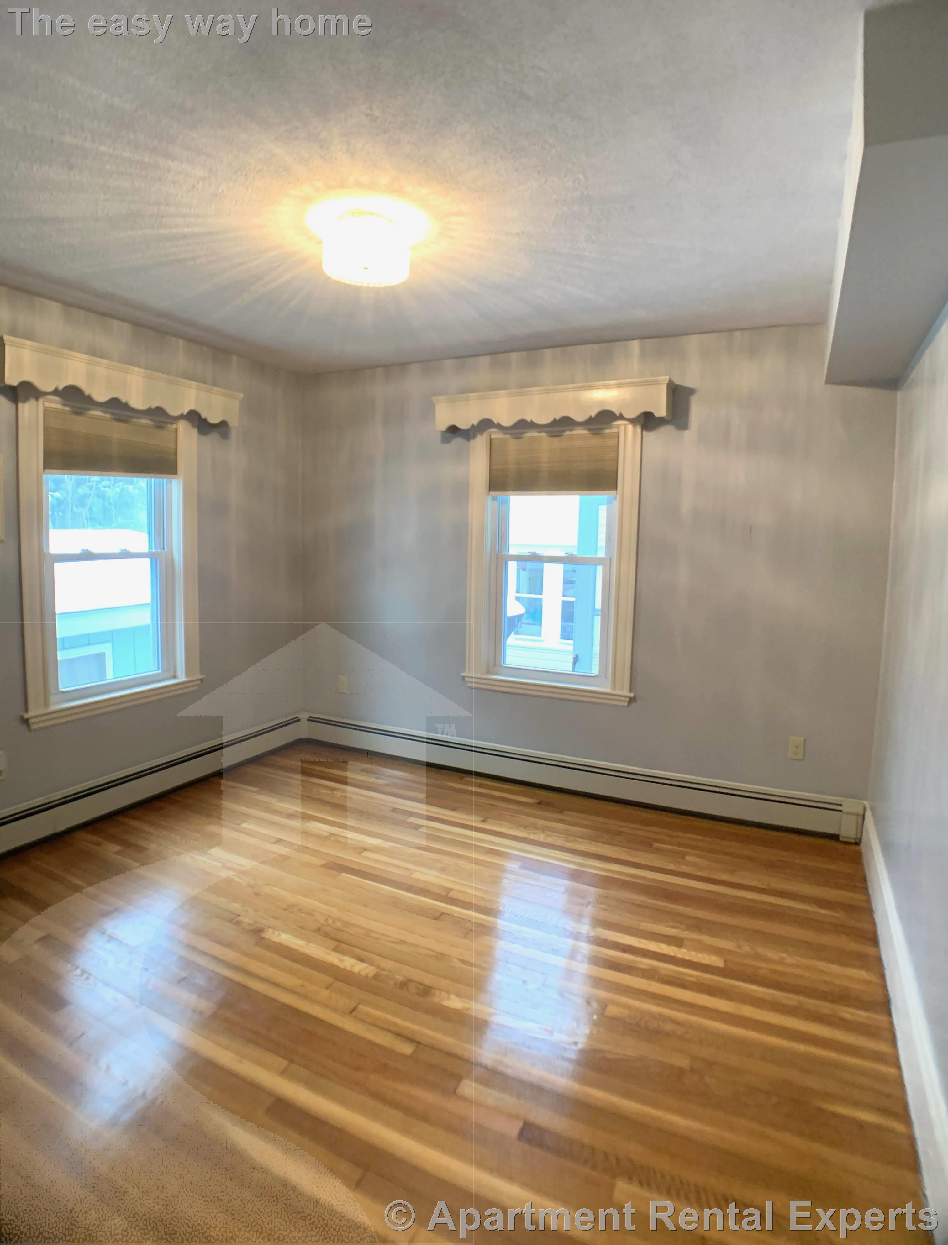 182 Cedar St, Magoun Square