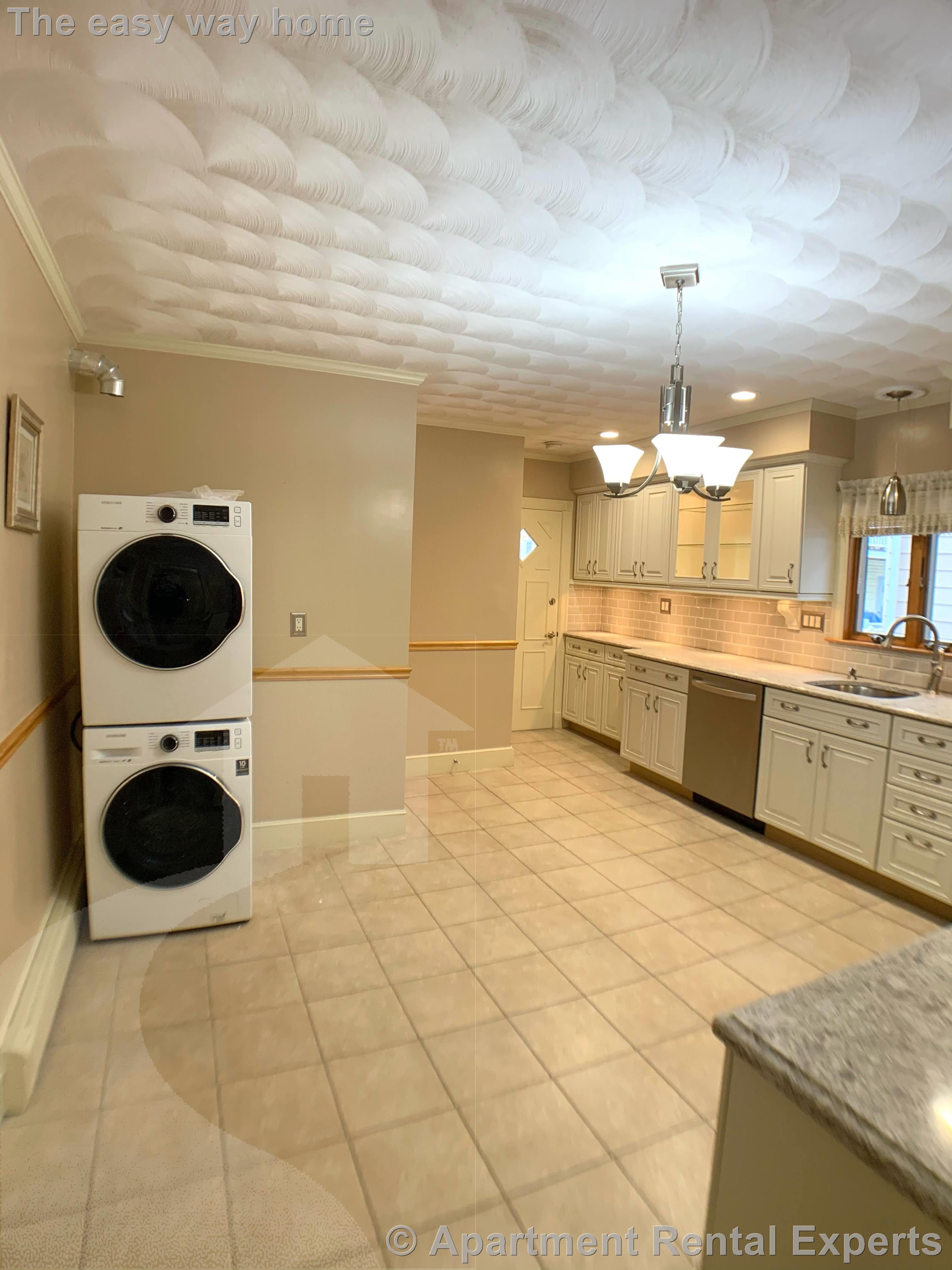 182 Cedar St, Magoun Square