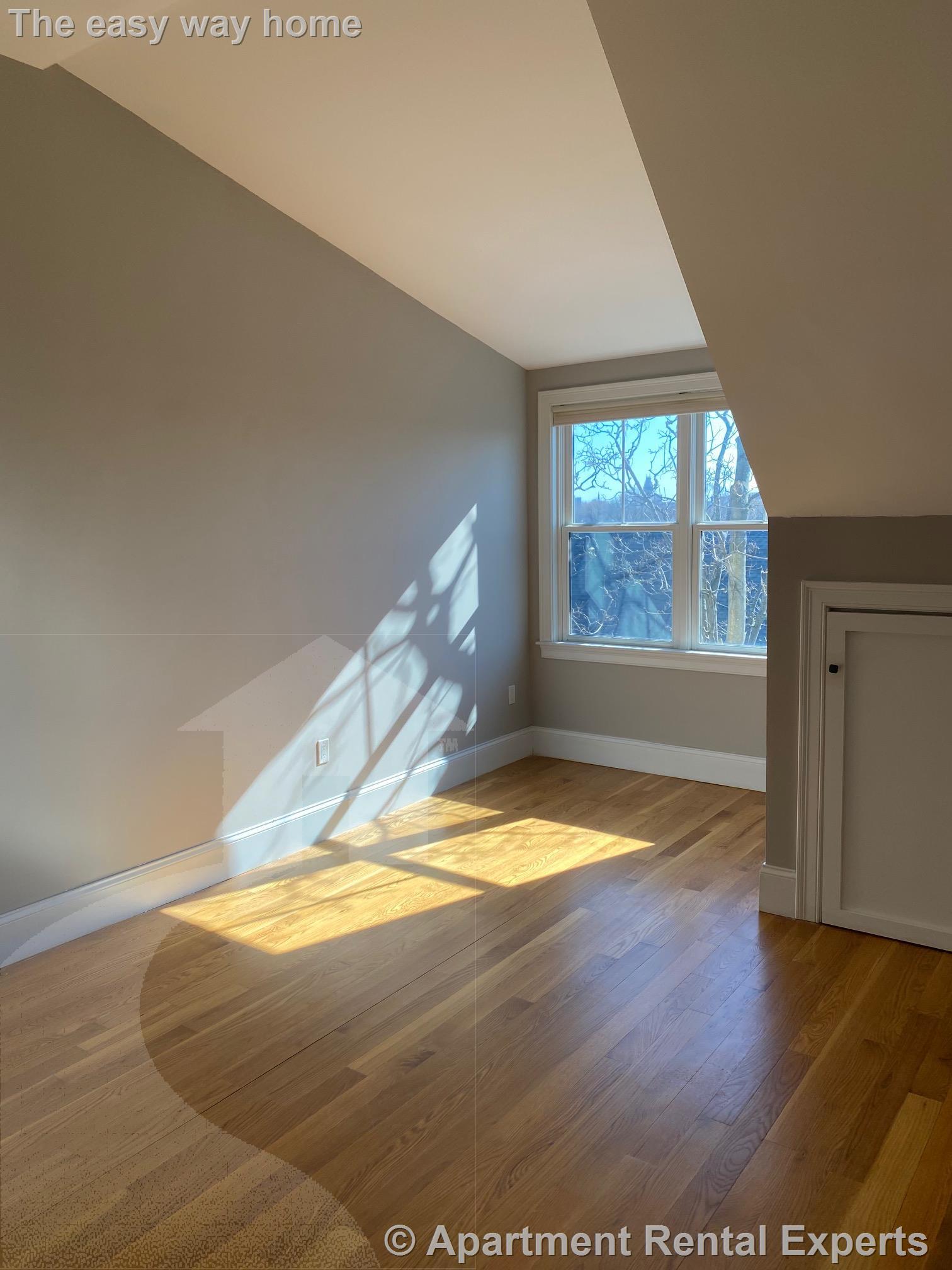 16 Linden Ave, Porter Square