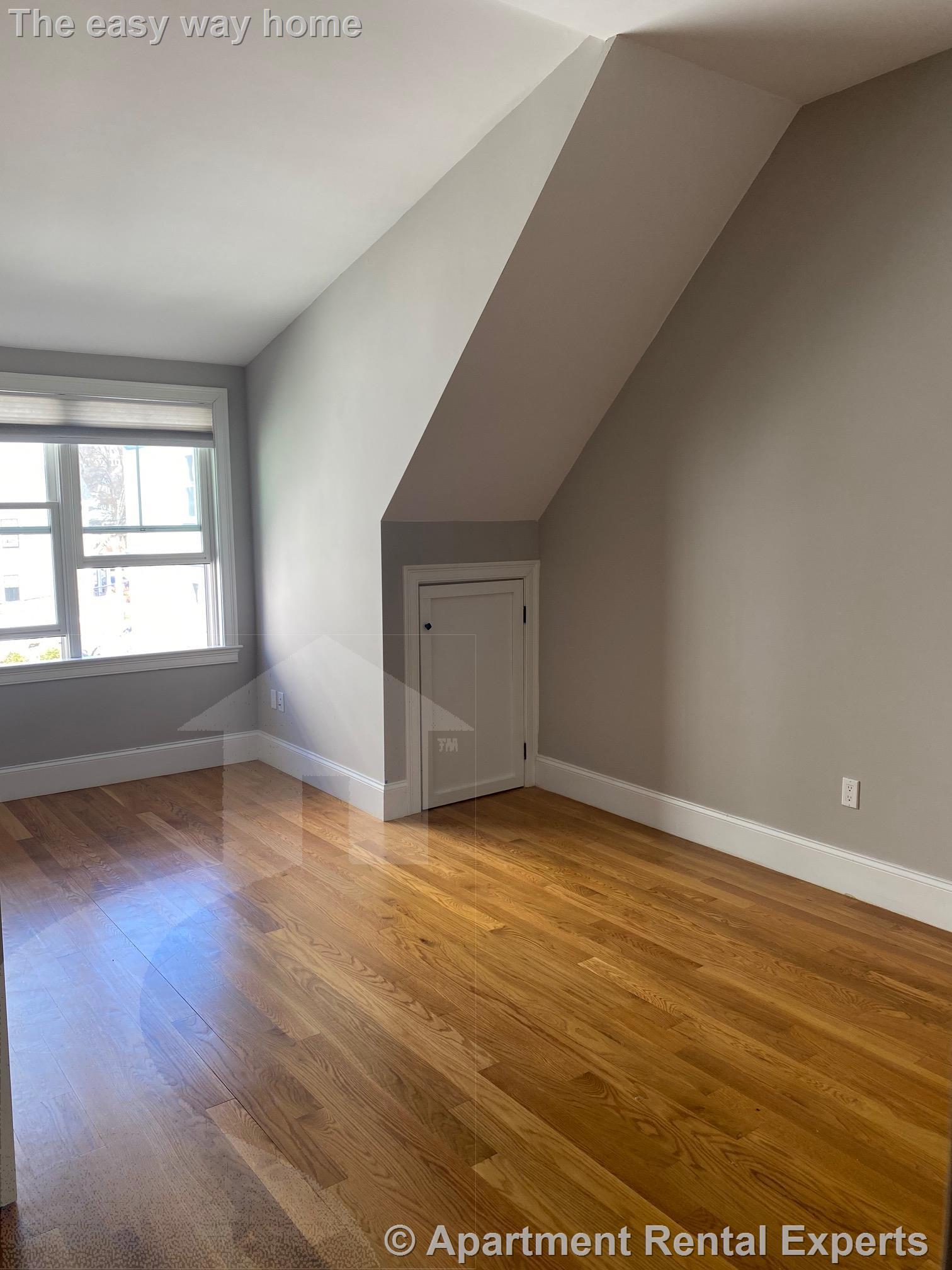 16 Linden Ave, Porter Square