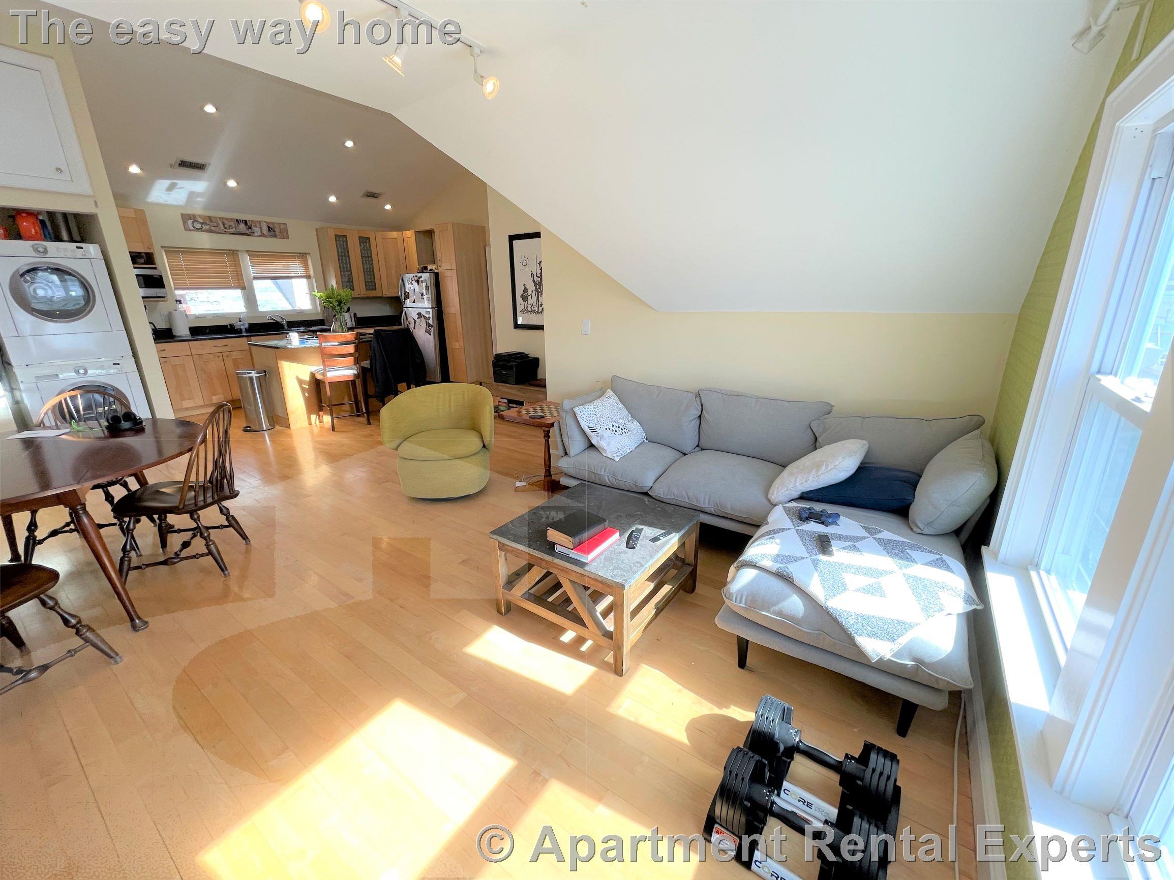 19 Chandler St, Davis Square