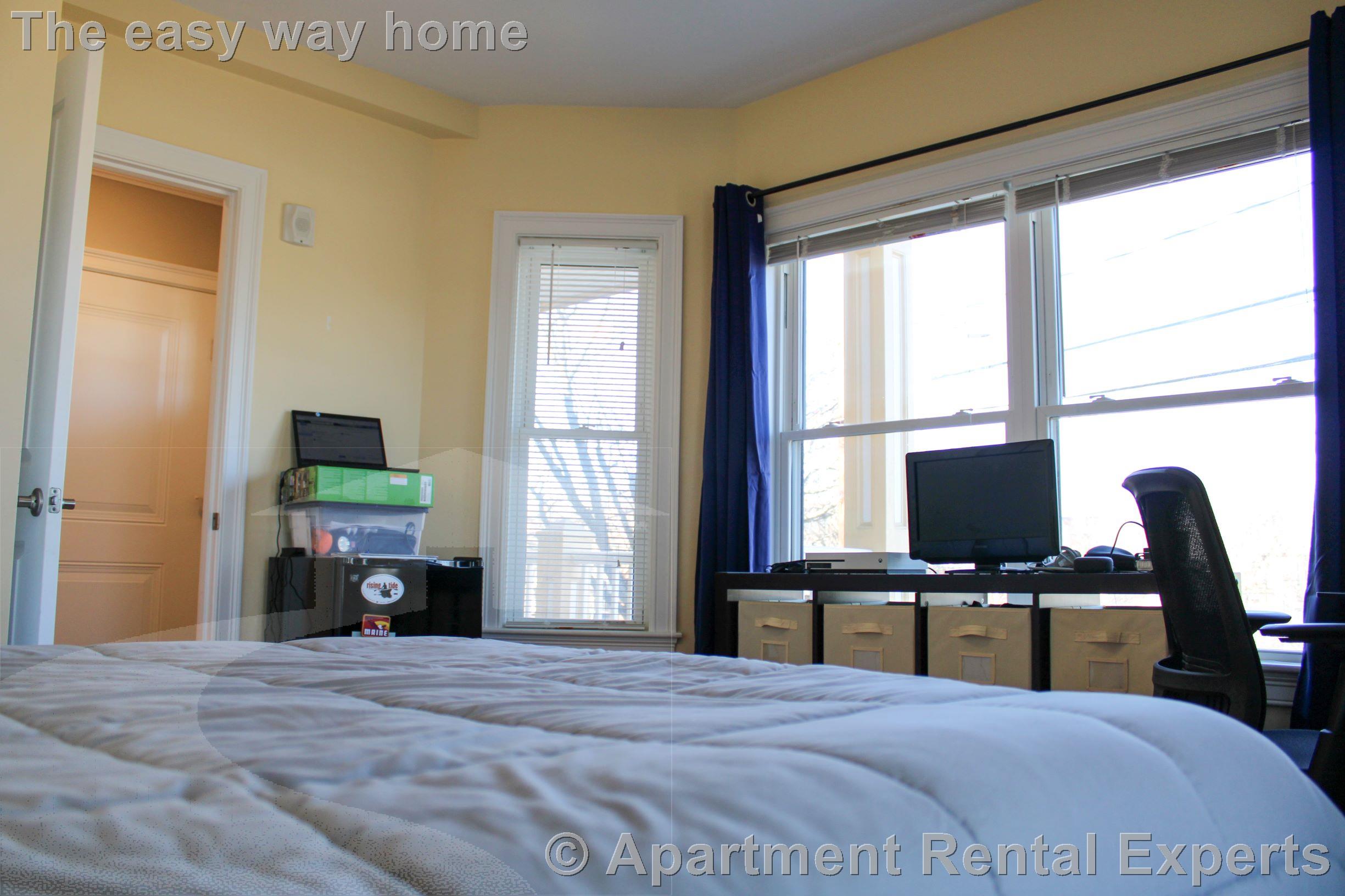 116-118 Holland St, Davis Square