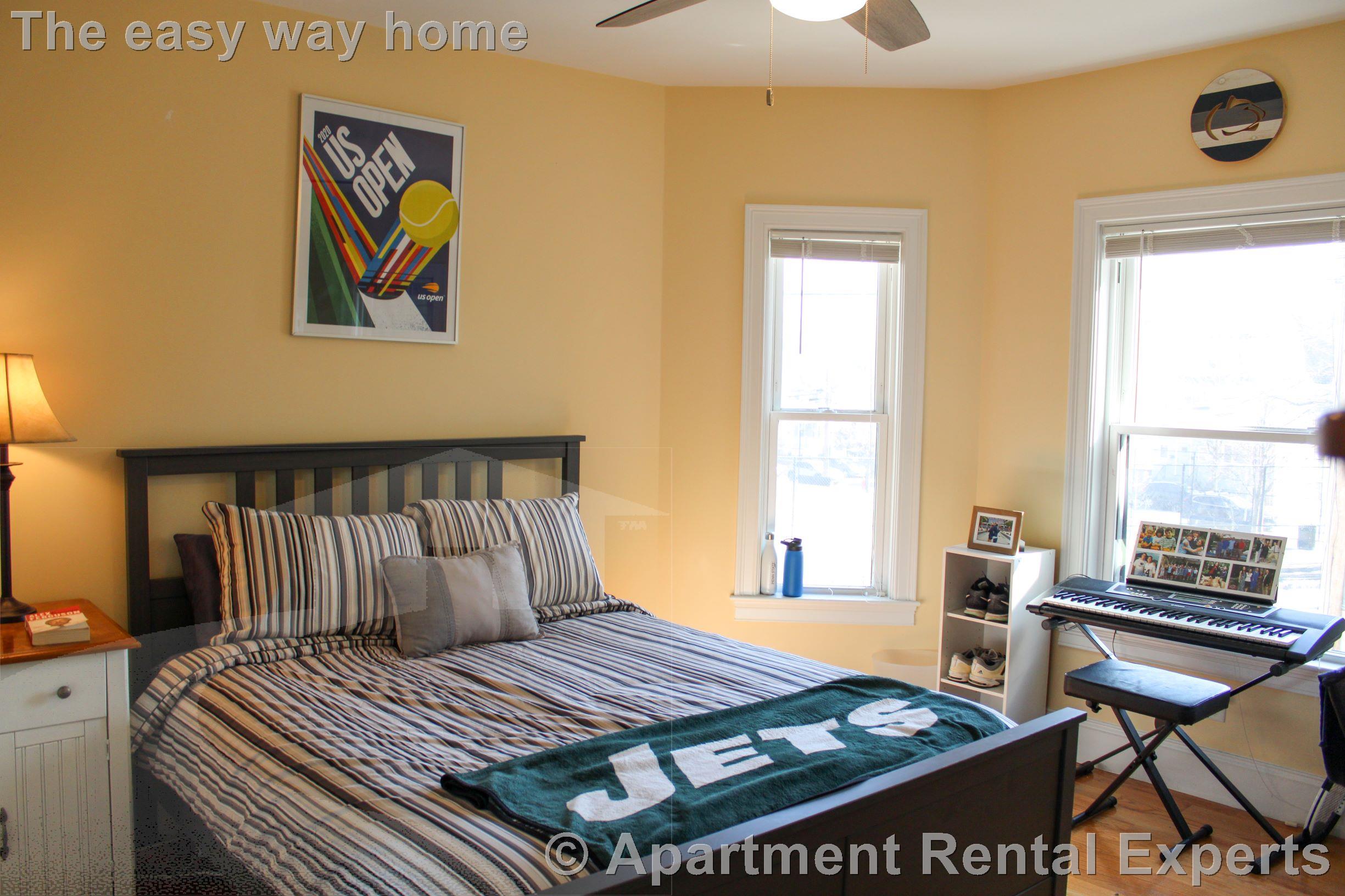 116-118 Holland St, Davis Square