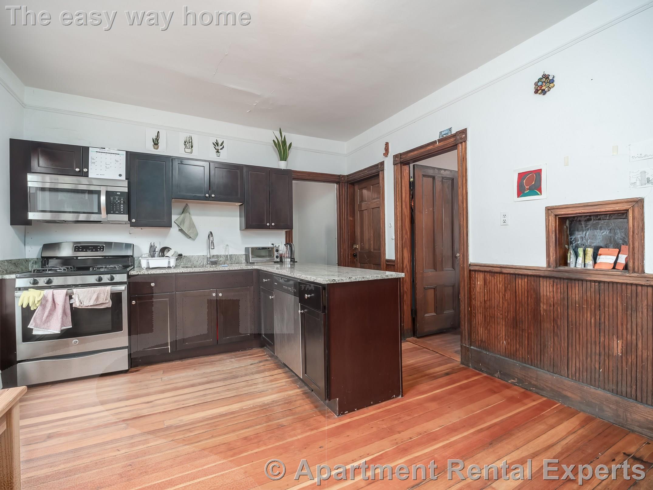 318 Beacon St, Porter Square