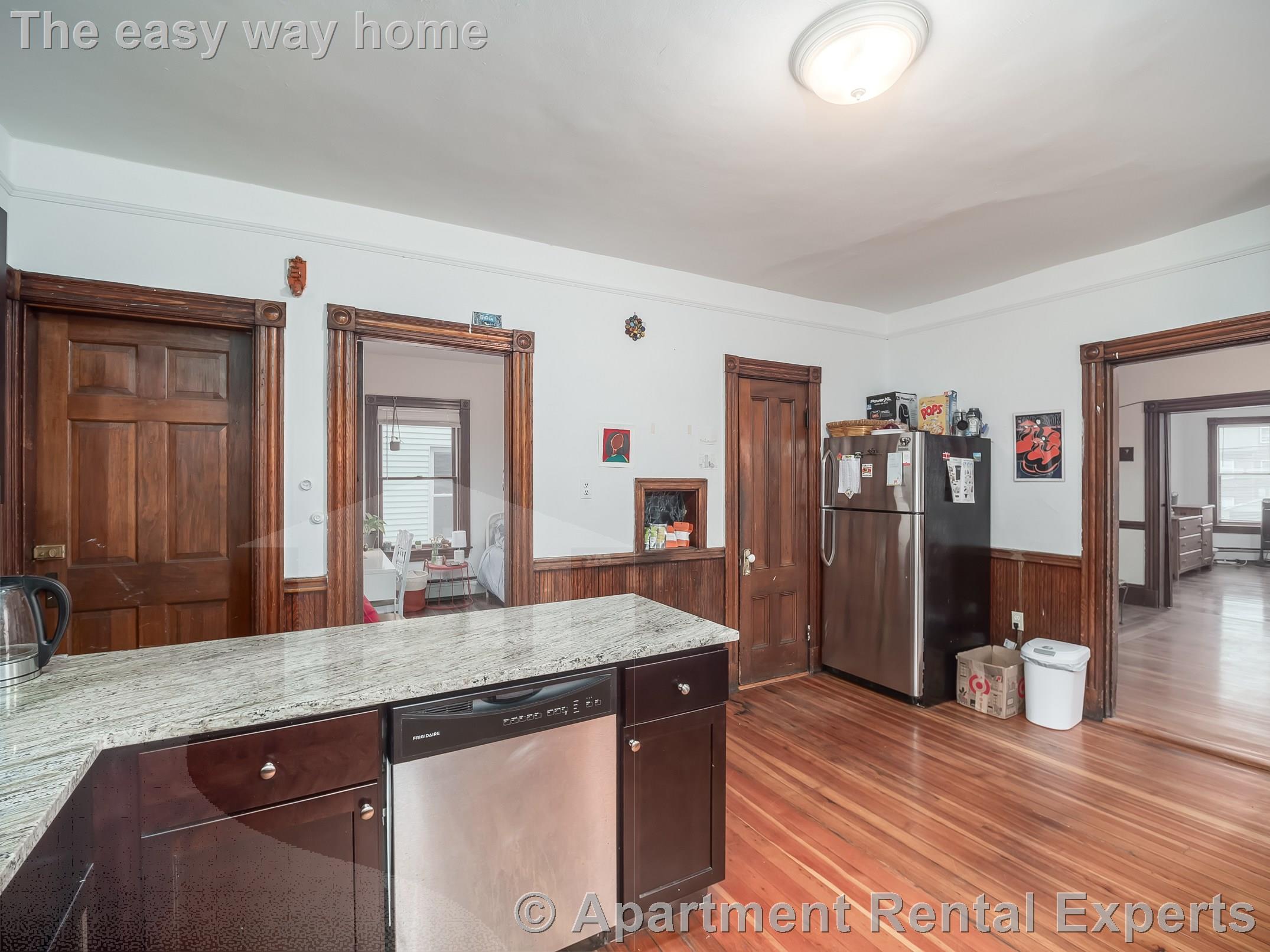 318 Beacon St, Porter Square