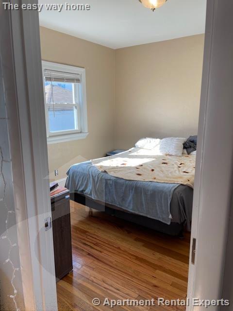 82 Billings Ave, Tufts