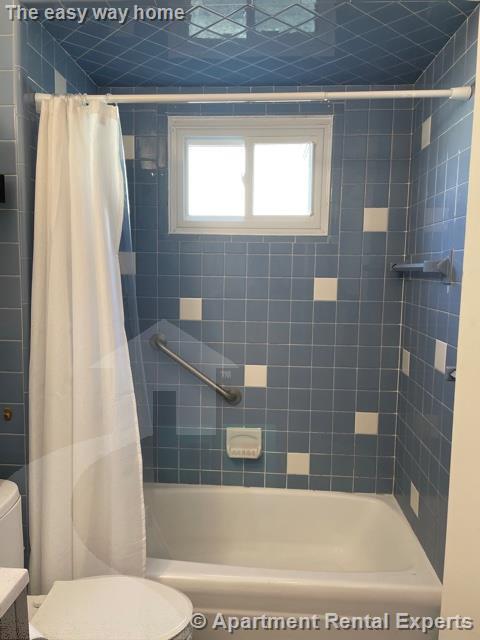 82 Billings Ave, Tufts