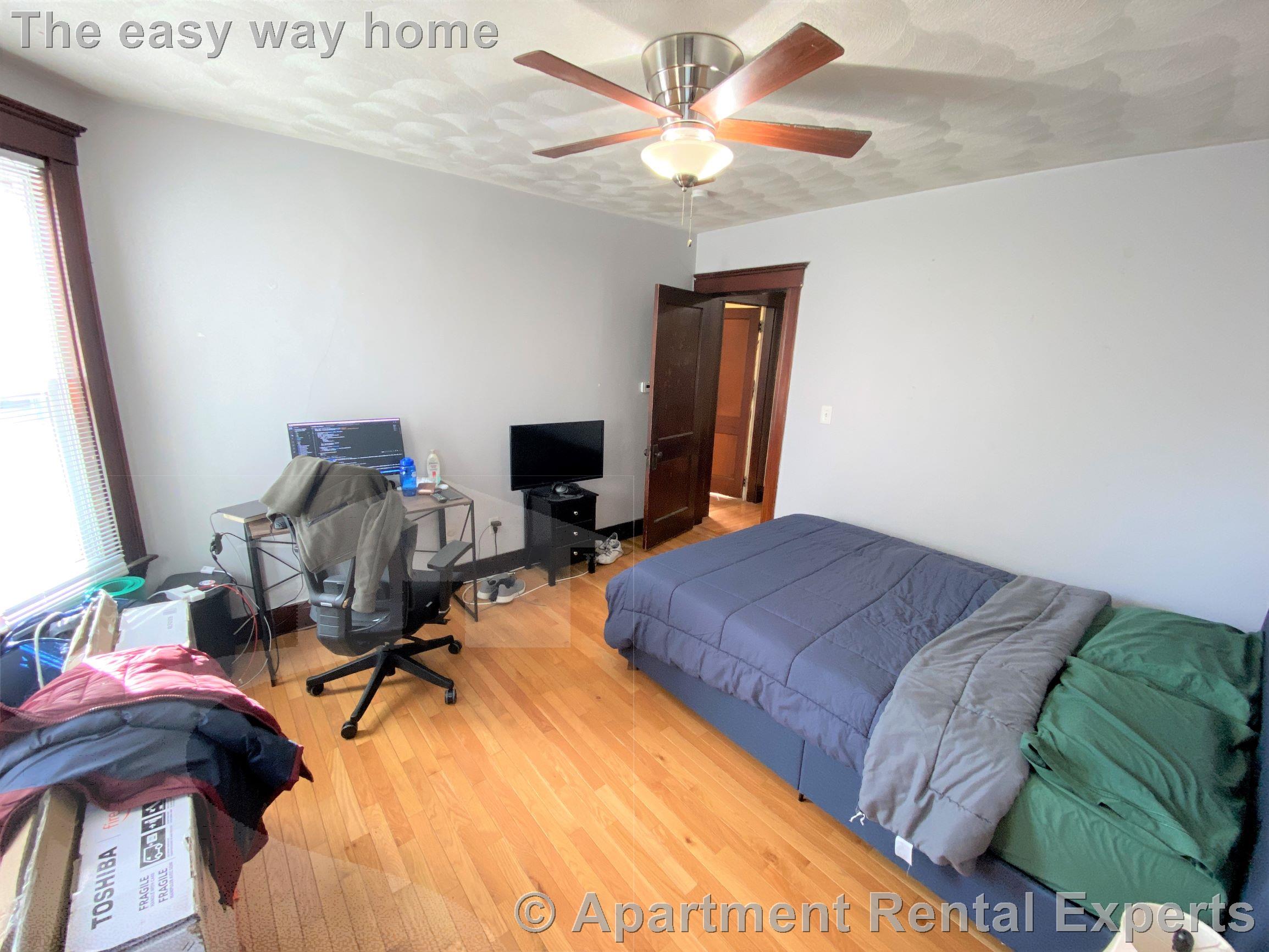 221 Holland St, Davis Square