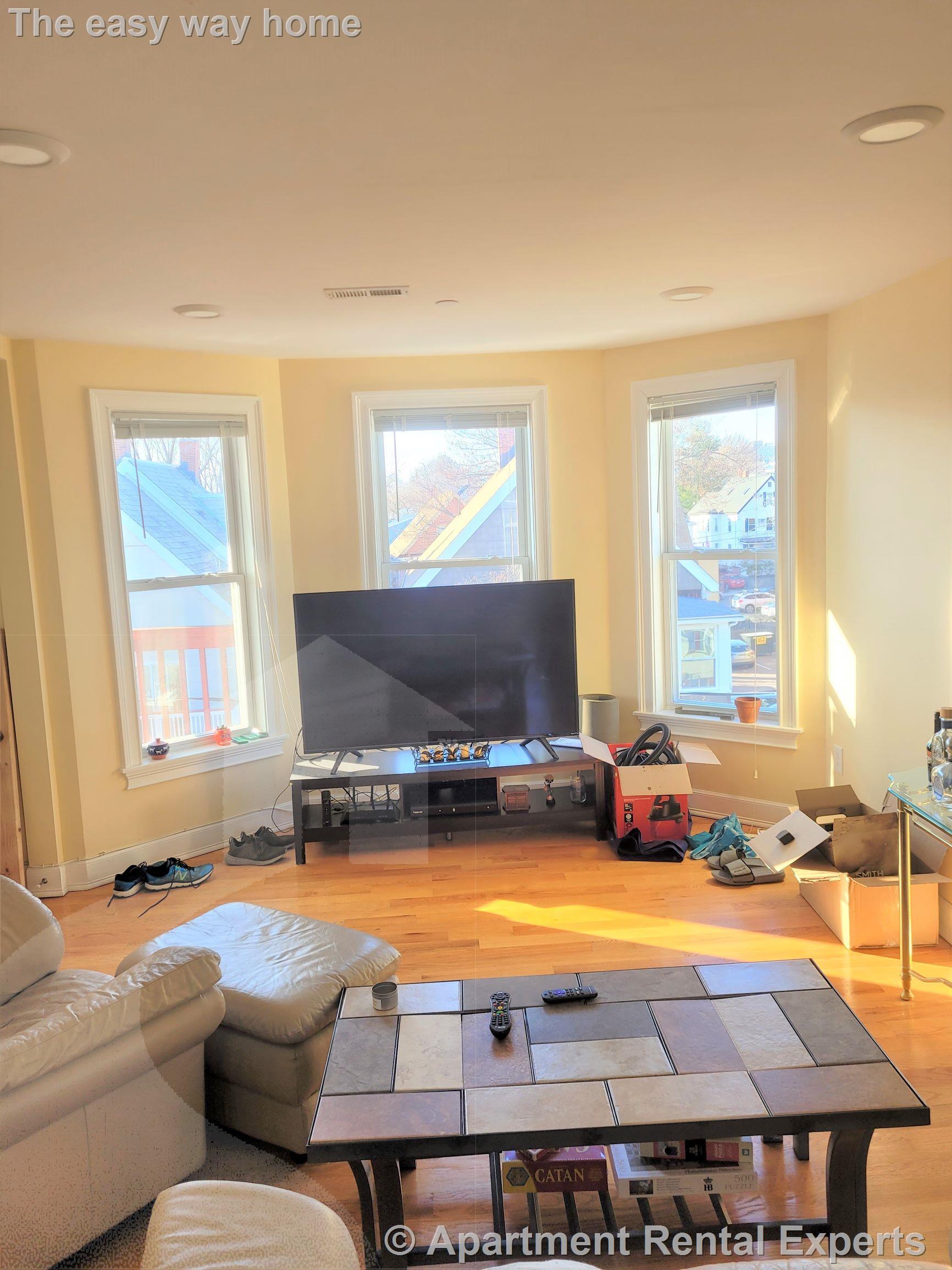 10 Jay St, Davis Square