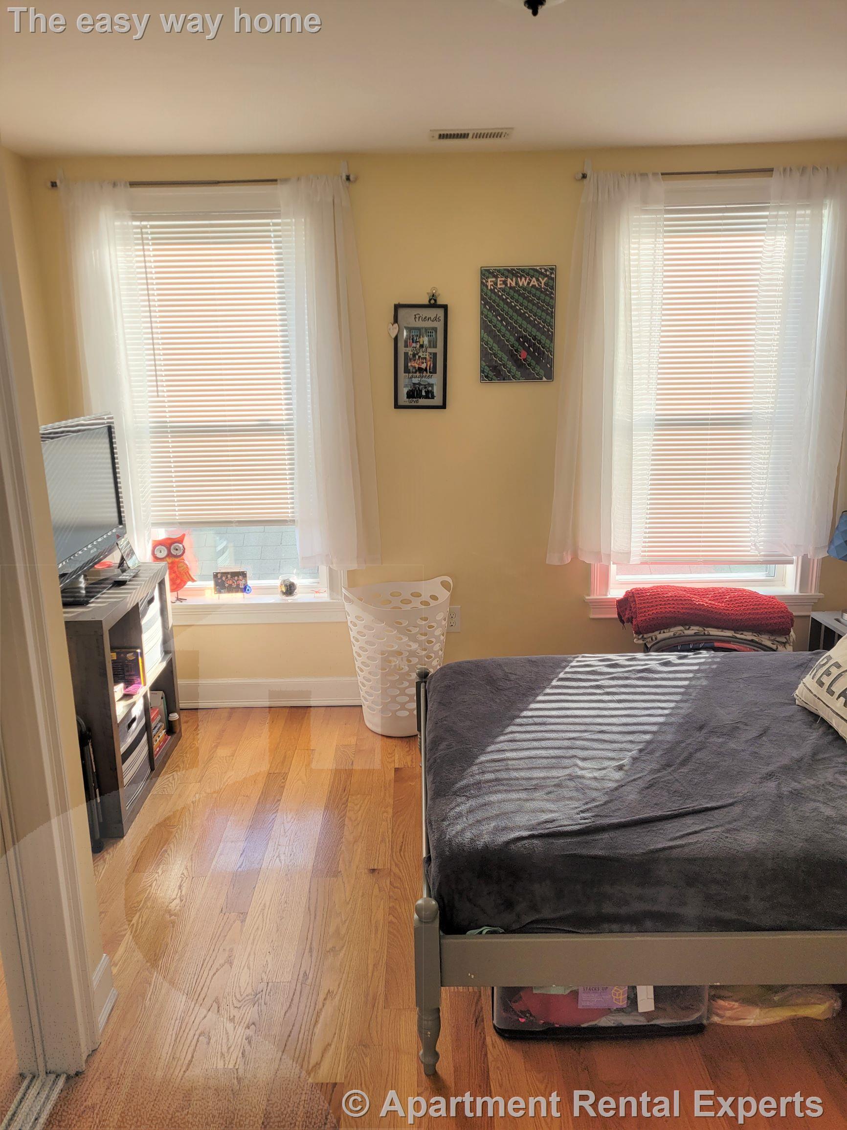 10 Jay St, Davis Square