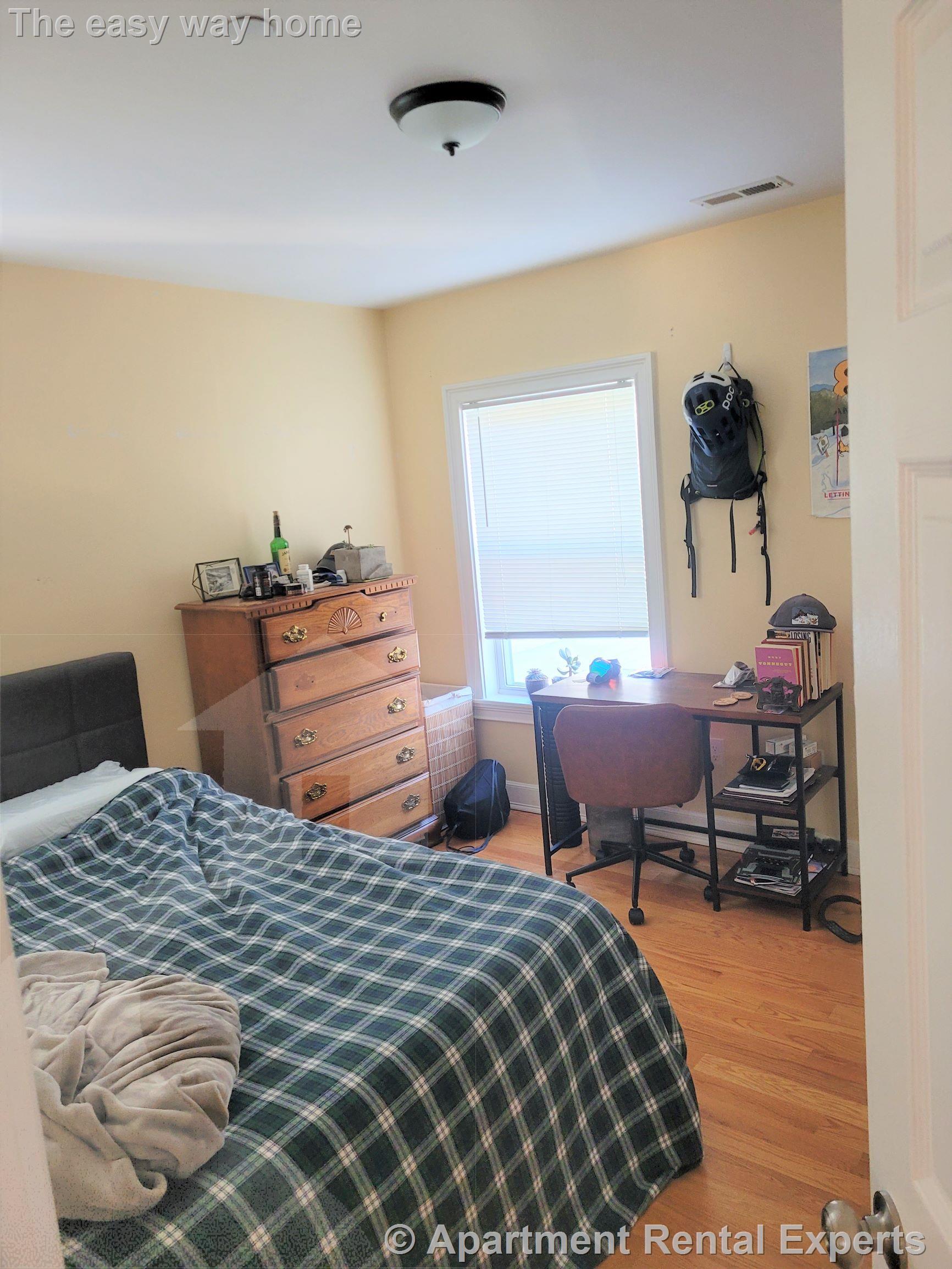 10 Jay St, Davis Square